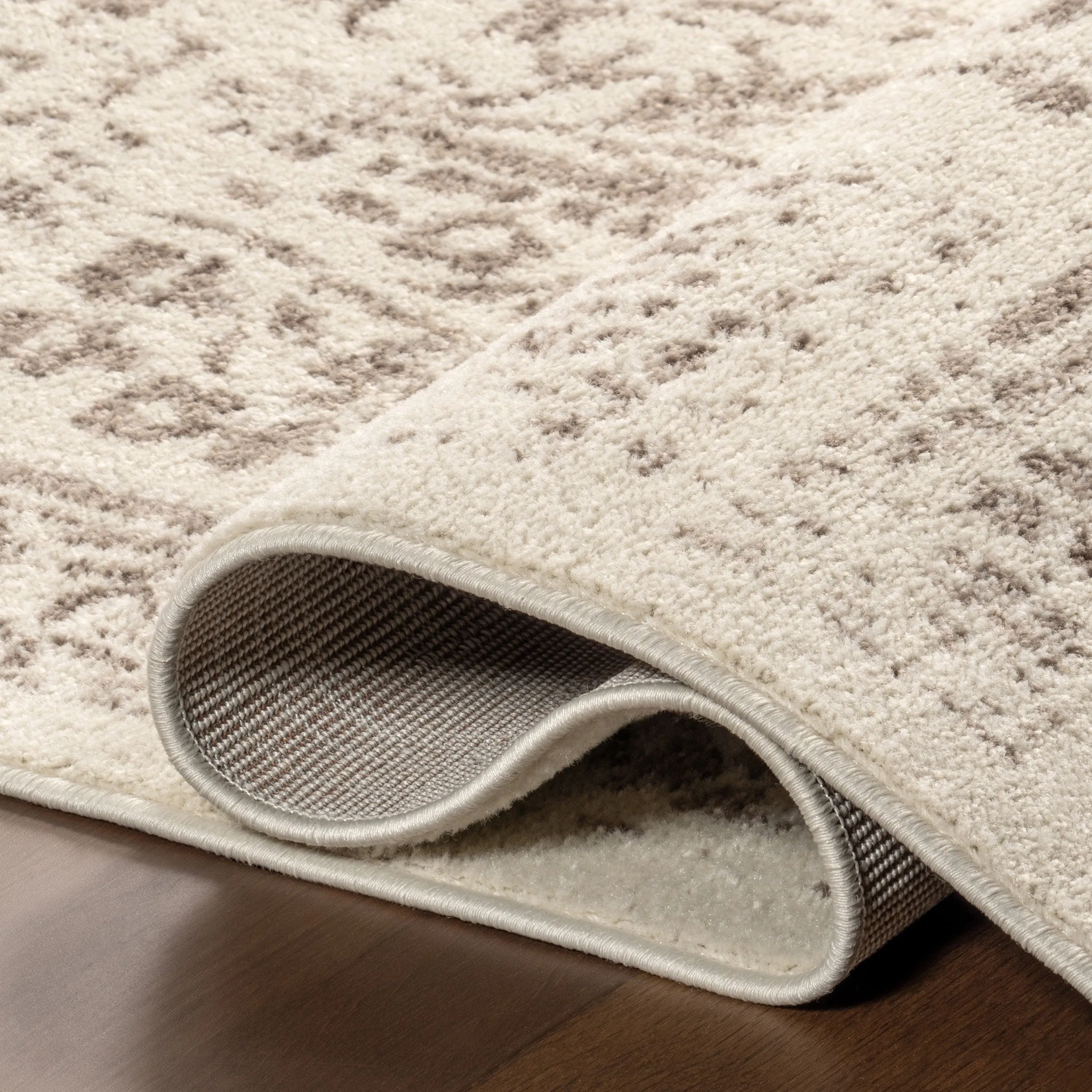 Nuloom Wren Traditional Faded Area Rug