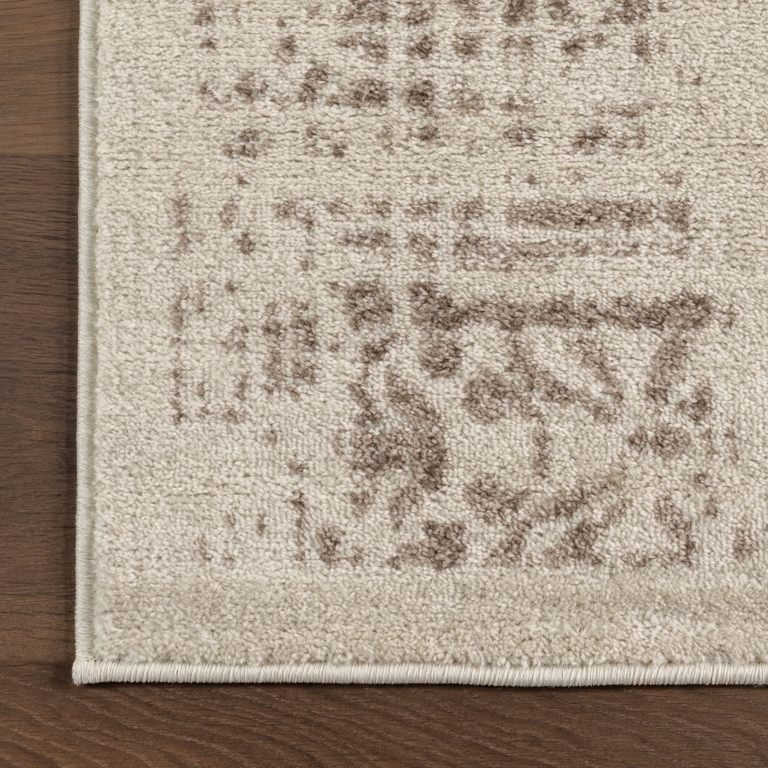 Nuloom Wren Traditional Faded Area Rug