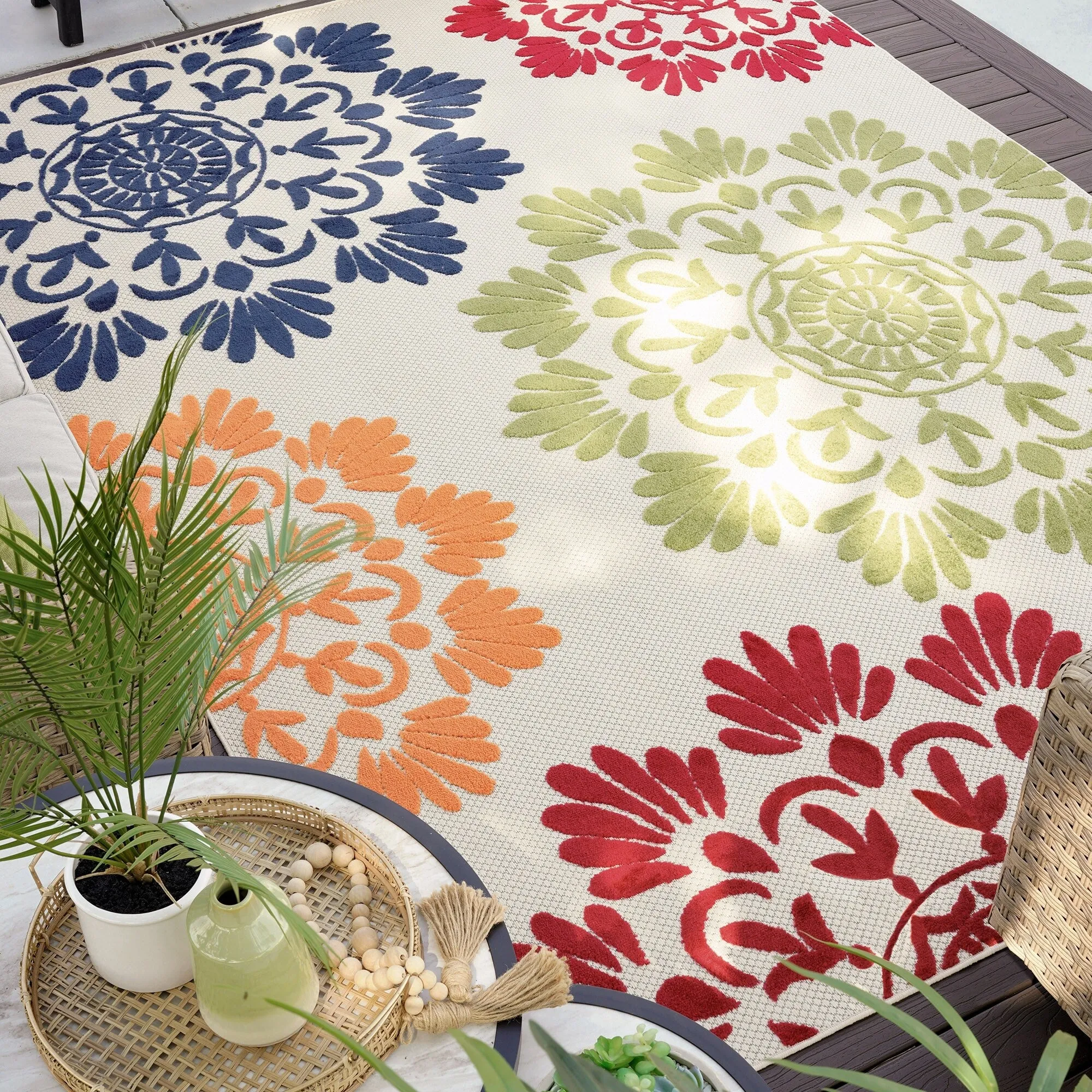 Origin Coastal Floral Indoor/Outdoor Area Rug