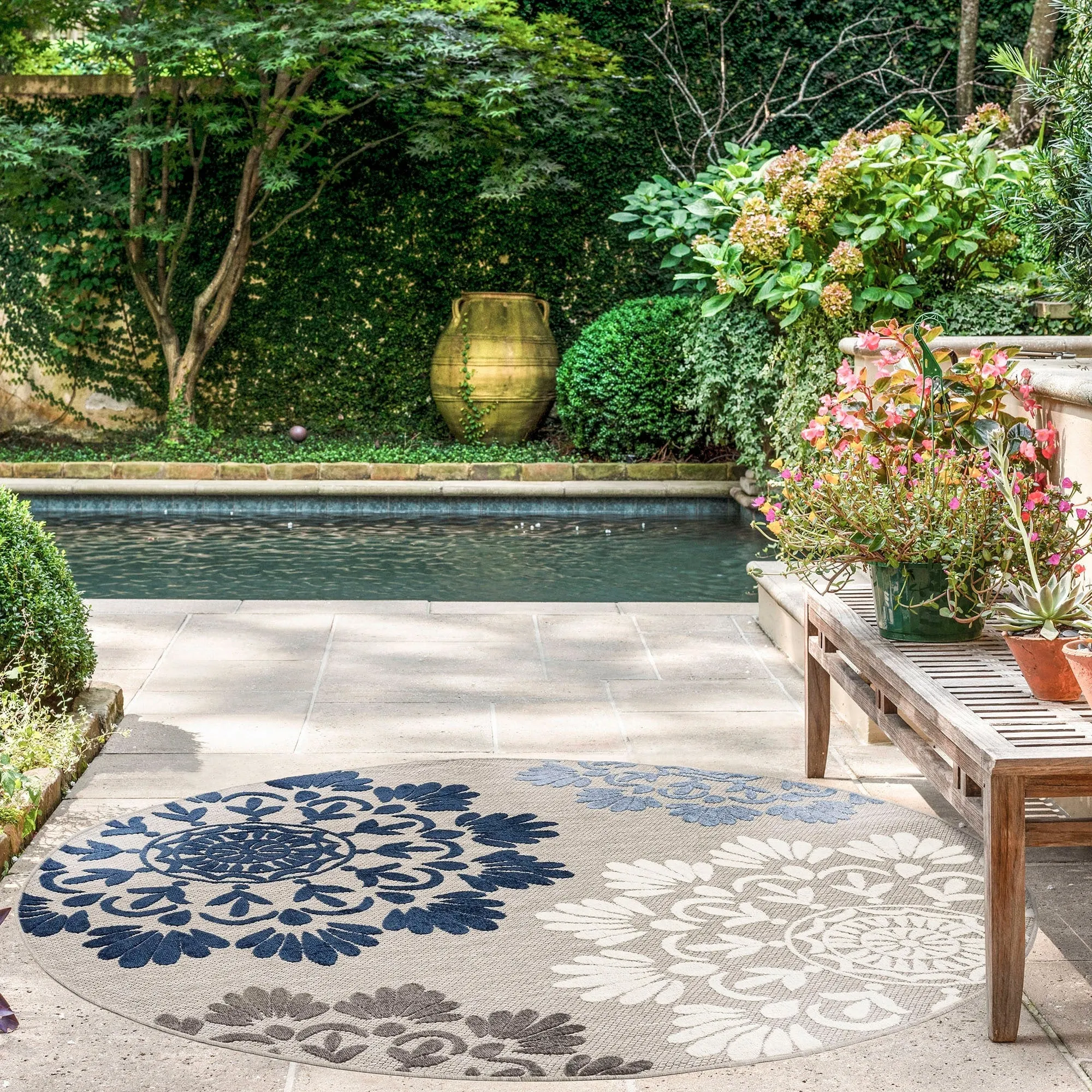 Origin Coastal Floral Indoor/Outdoor Area Rug