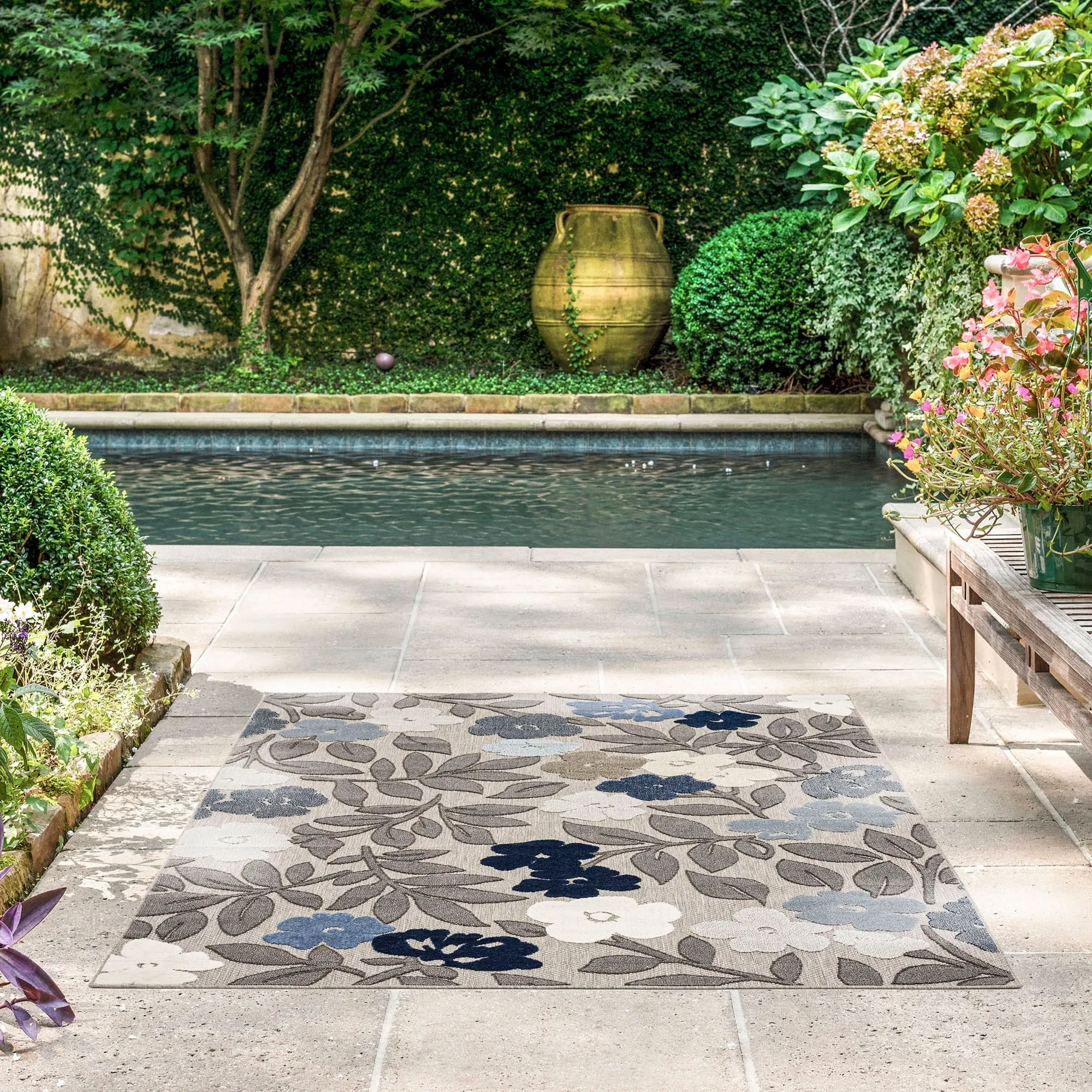 Origin Coastal Floral Indoor/Outdoor Area Rug