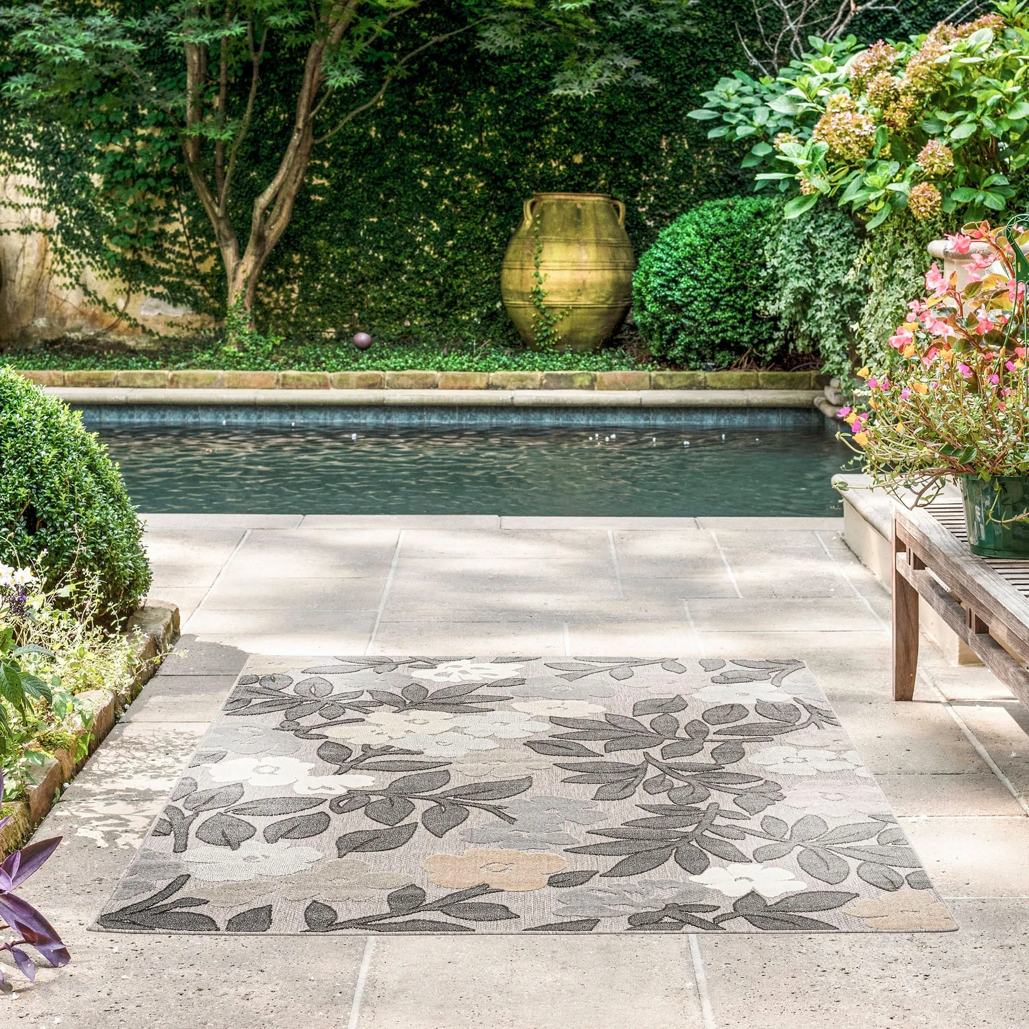 Origin Coastal Floral Indoor/Outdoor Area Rug