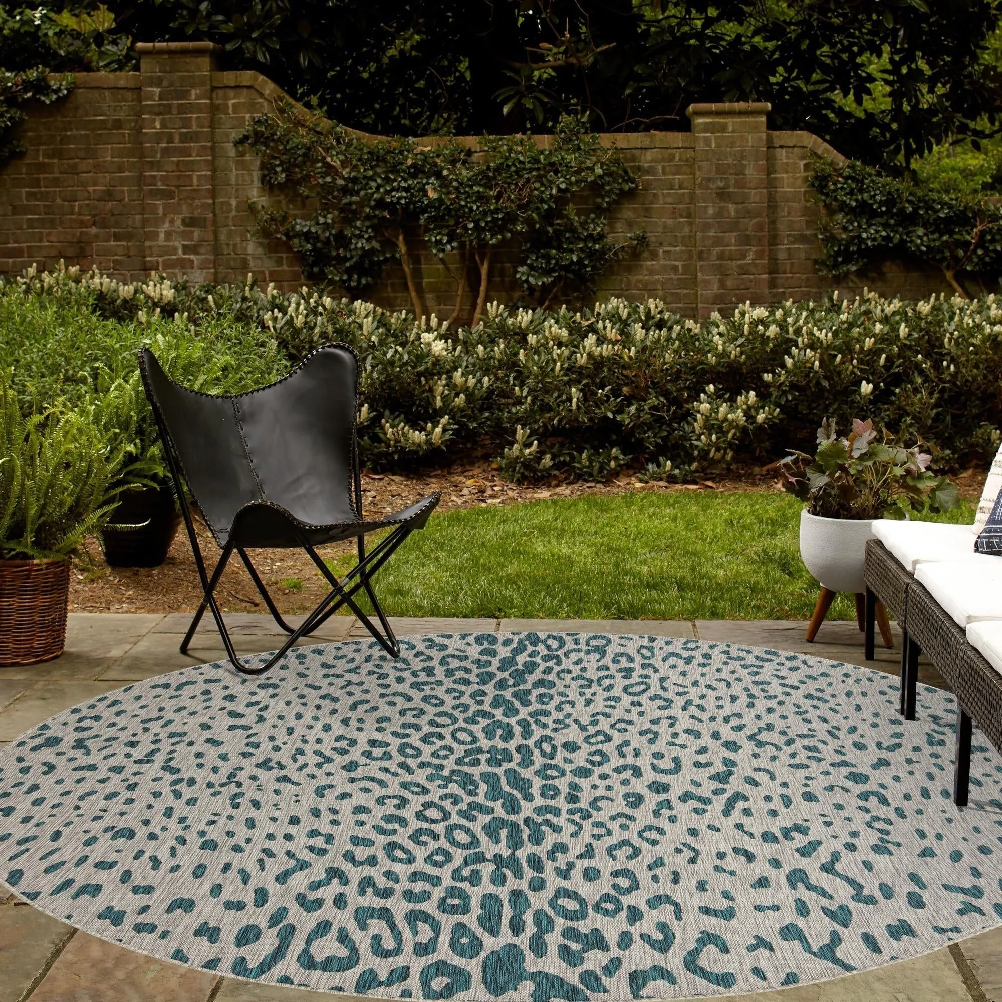 Outdoor Gallery Collection Area Rug