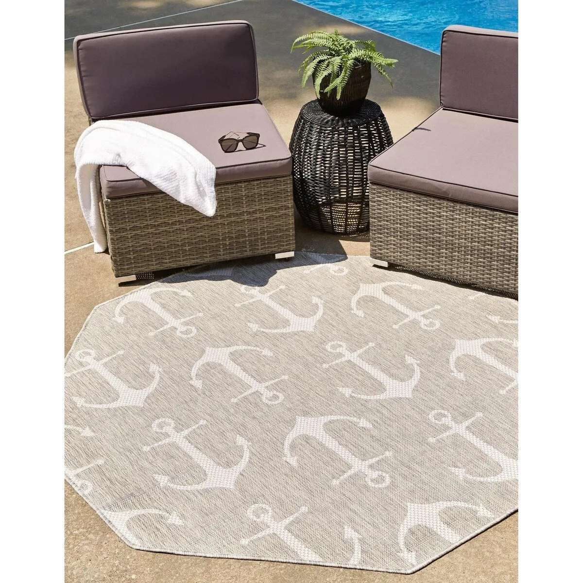 Outdoor Trisha Collection Area Rug