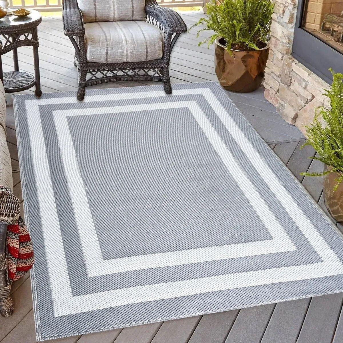 Playa Rug Outdoor Recycled Reversible Plastic Folded Mat/Rug Paris Collection Lightweight & Weather. Water and UV Resistant