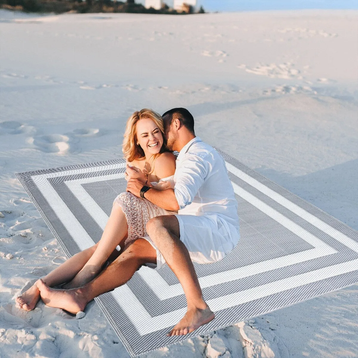 Playa Rug Outdoor Recycled Reversible Plastic Folded Mat/Rug Paris Collection Lightweight & Weather. Water and UV Resistant