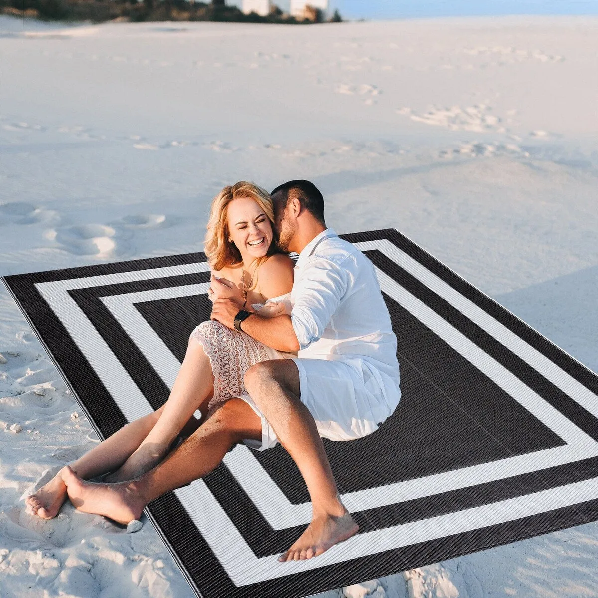 Playa Rug Outdoor Recycled Reversible Plastic Folded Mat/Rug Paris Collection Lightweight & Weather. Water and UV Resistant