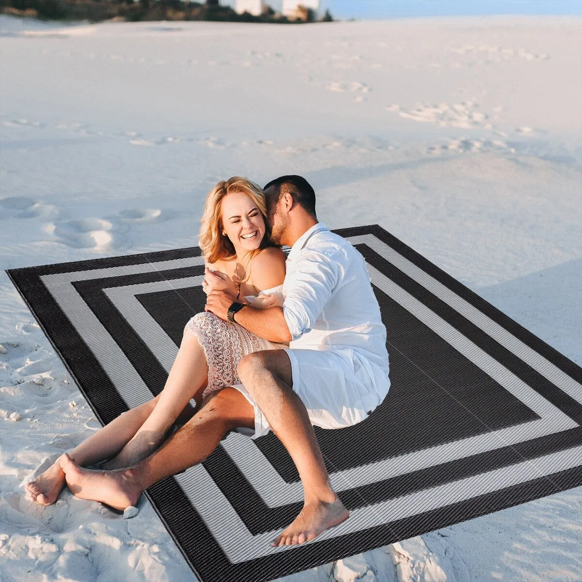 Playa Rug Outdoor Recycled Reversible Plastic Folded Mat/Rug Paris Collection Lightweight & Weather. Water and UV Resistant