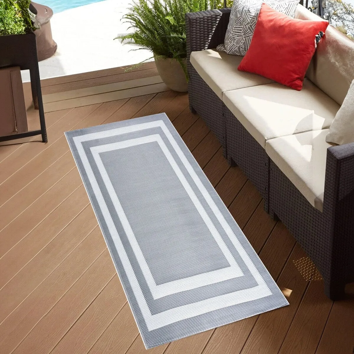 Playa Rug Outdoor Recycled Reversible Plastic Folded Mat/Rug Paris Collection Lightweight & Weather. Water and UV Resistant