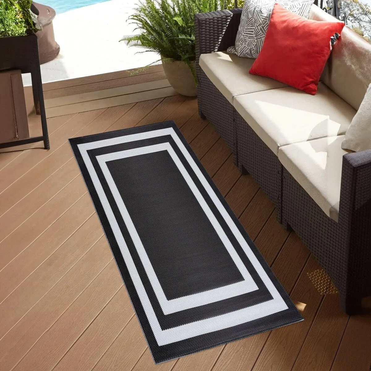 Playa Rug Outdoor Recycled Reversible Plastic Folded Mat/Rug Paris Collection Lightweight & Weather. Water and UV Resistant