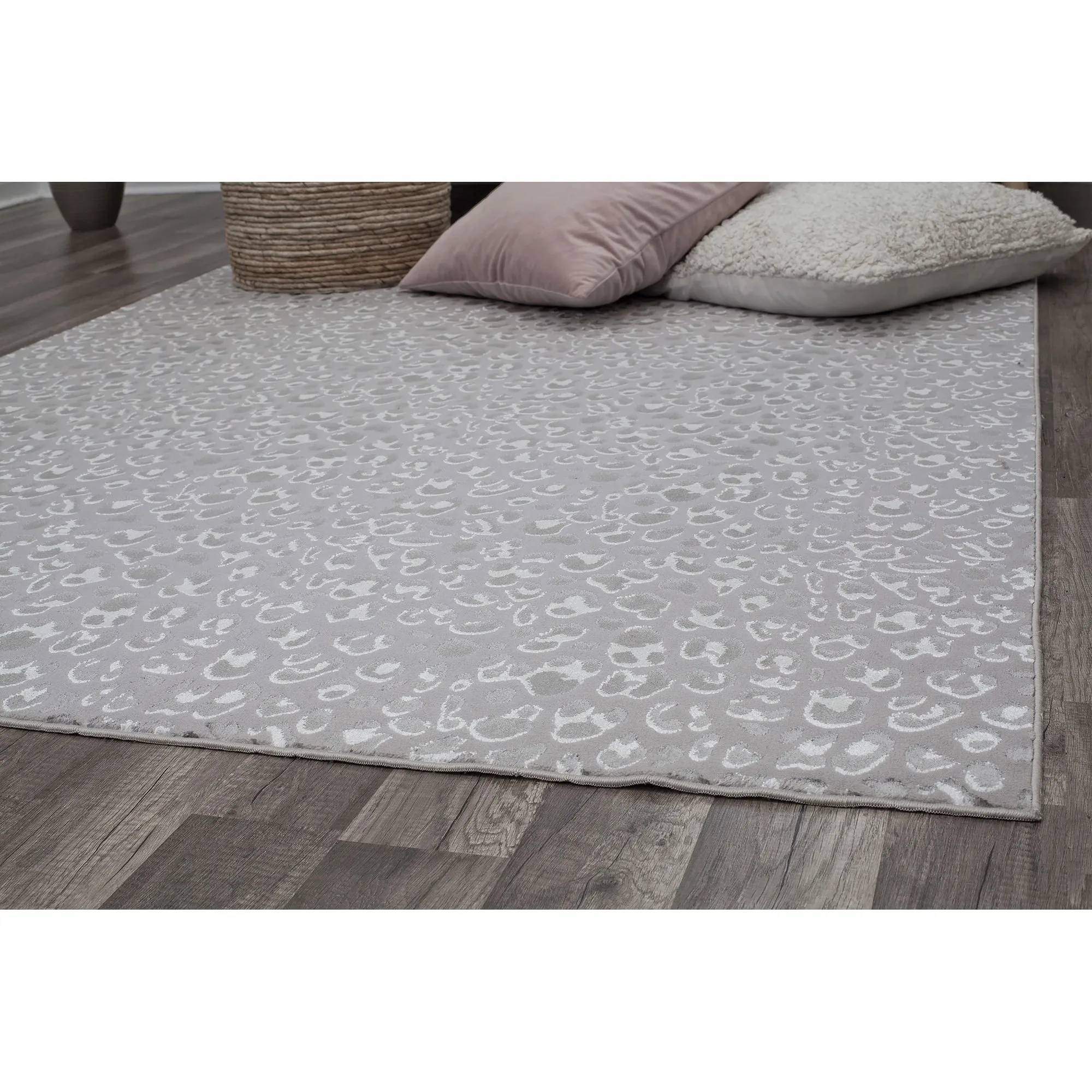 Rugs America Natura Gray Leopard Silver Shine Area Rug