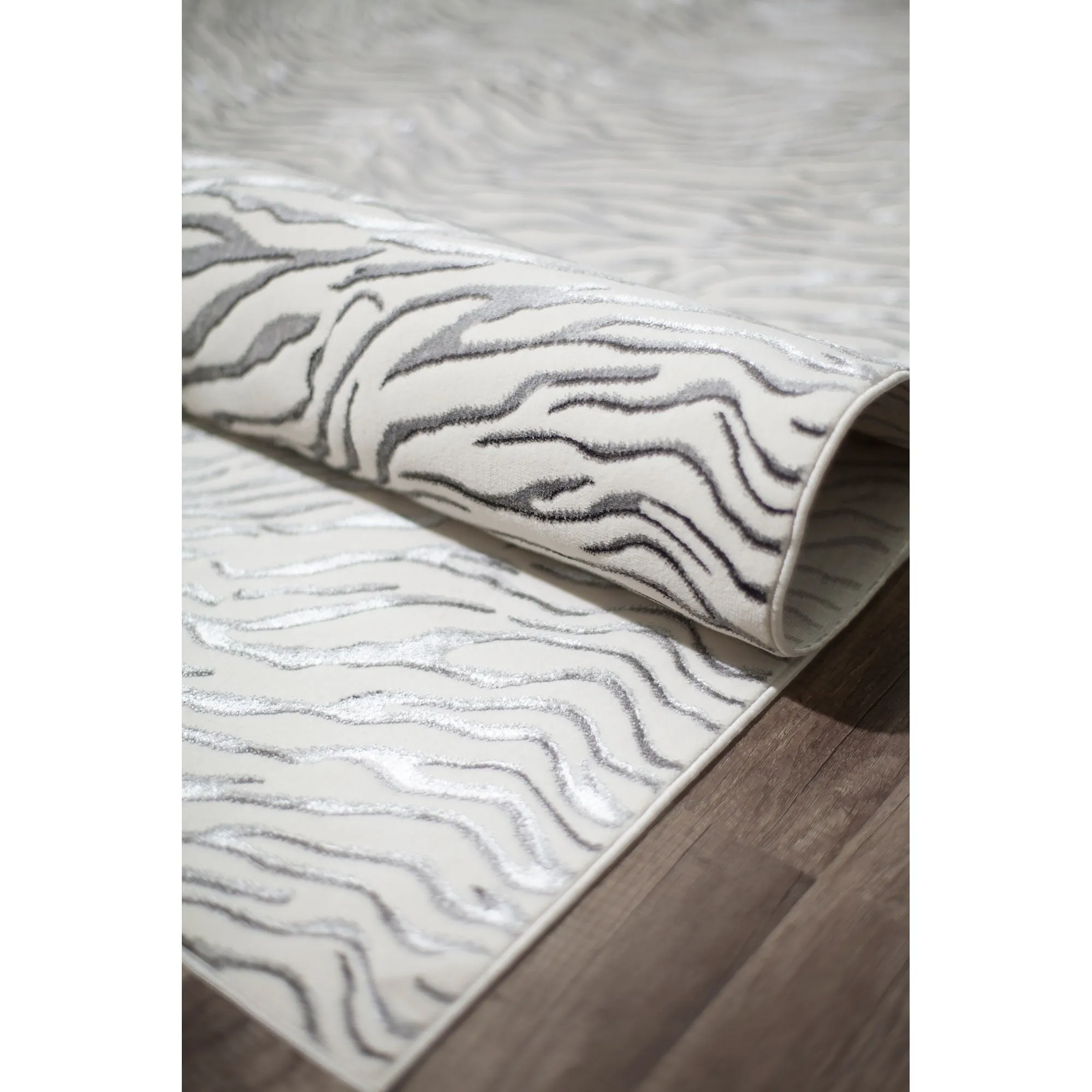 Rugs America Natura White Tiger Silver Shine Area Rug