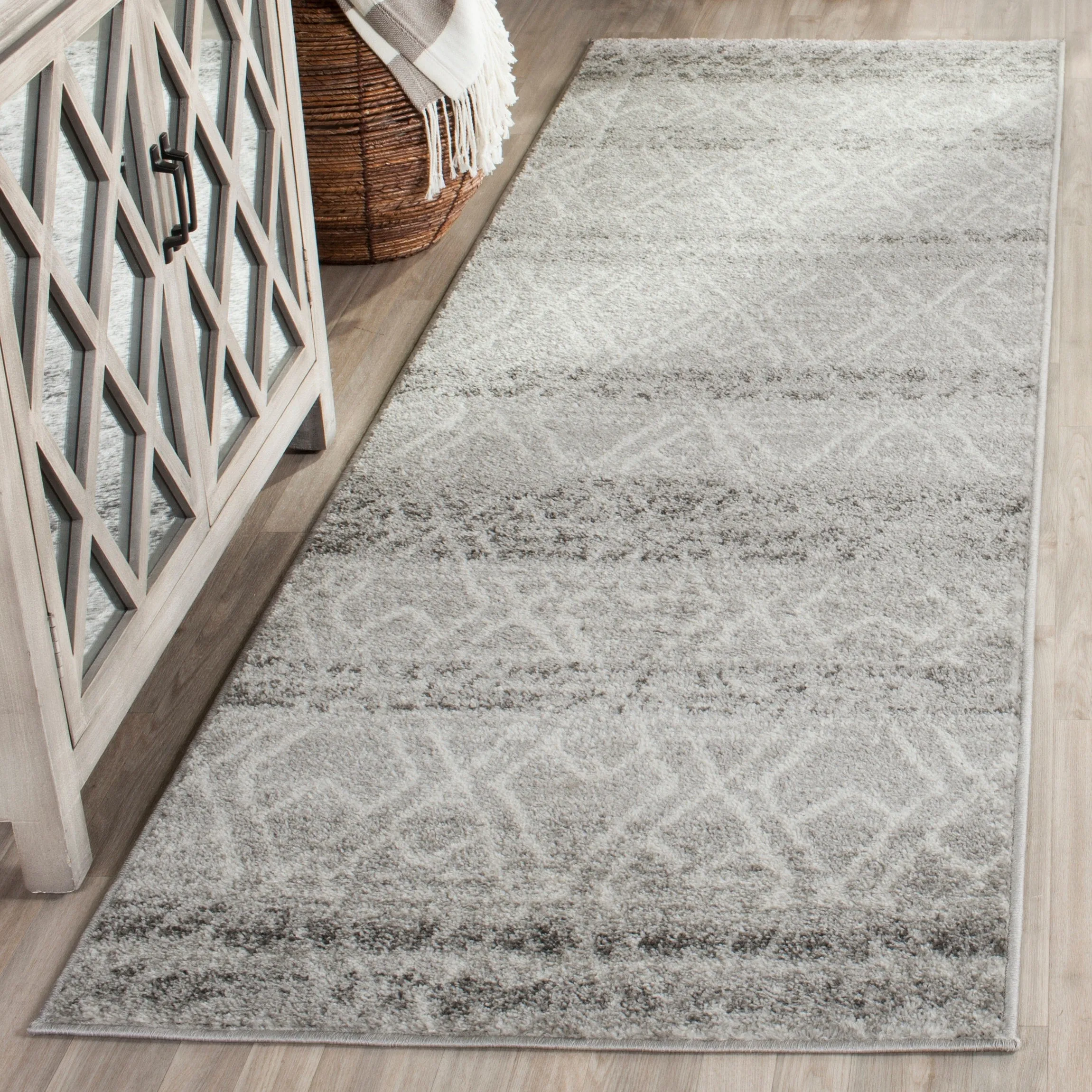 SAFAVIEH Adirondack Alessia Vintage Boho Rug