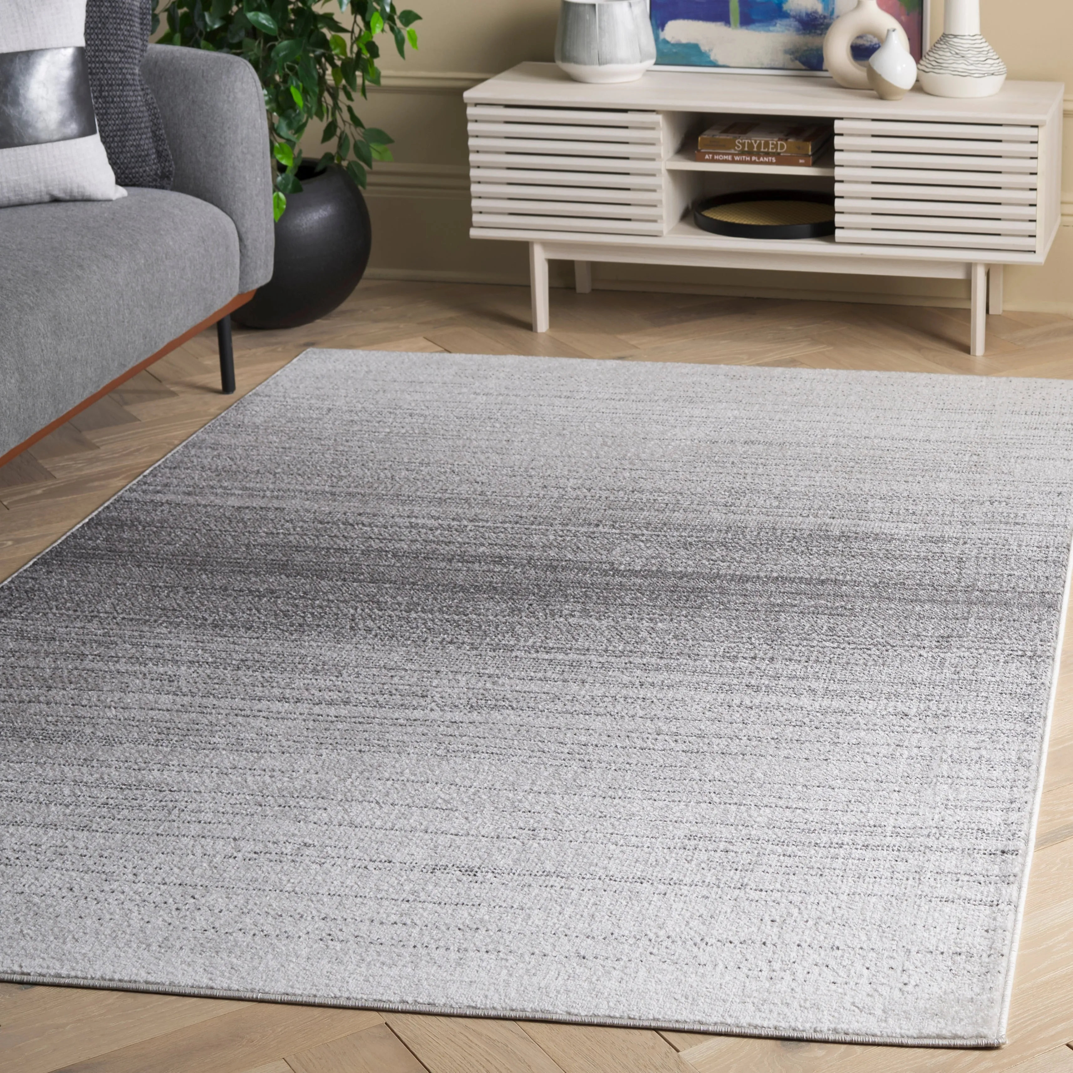 SAFAVIEH Adirondack Batul Modern Ombre Rug