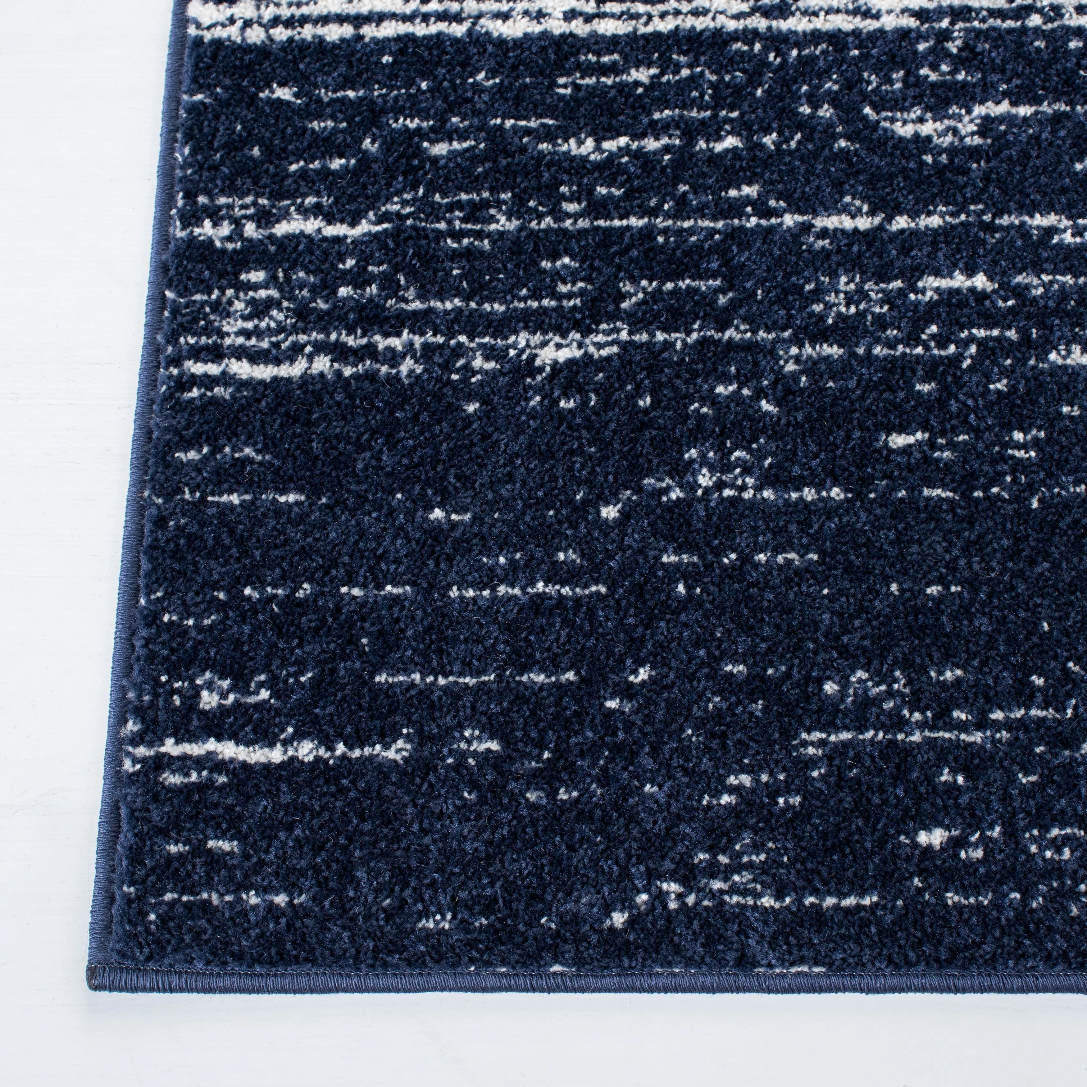 SAFAVIEH Adirondack Mieko Modern Ombre Distressed Area Rug
