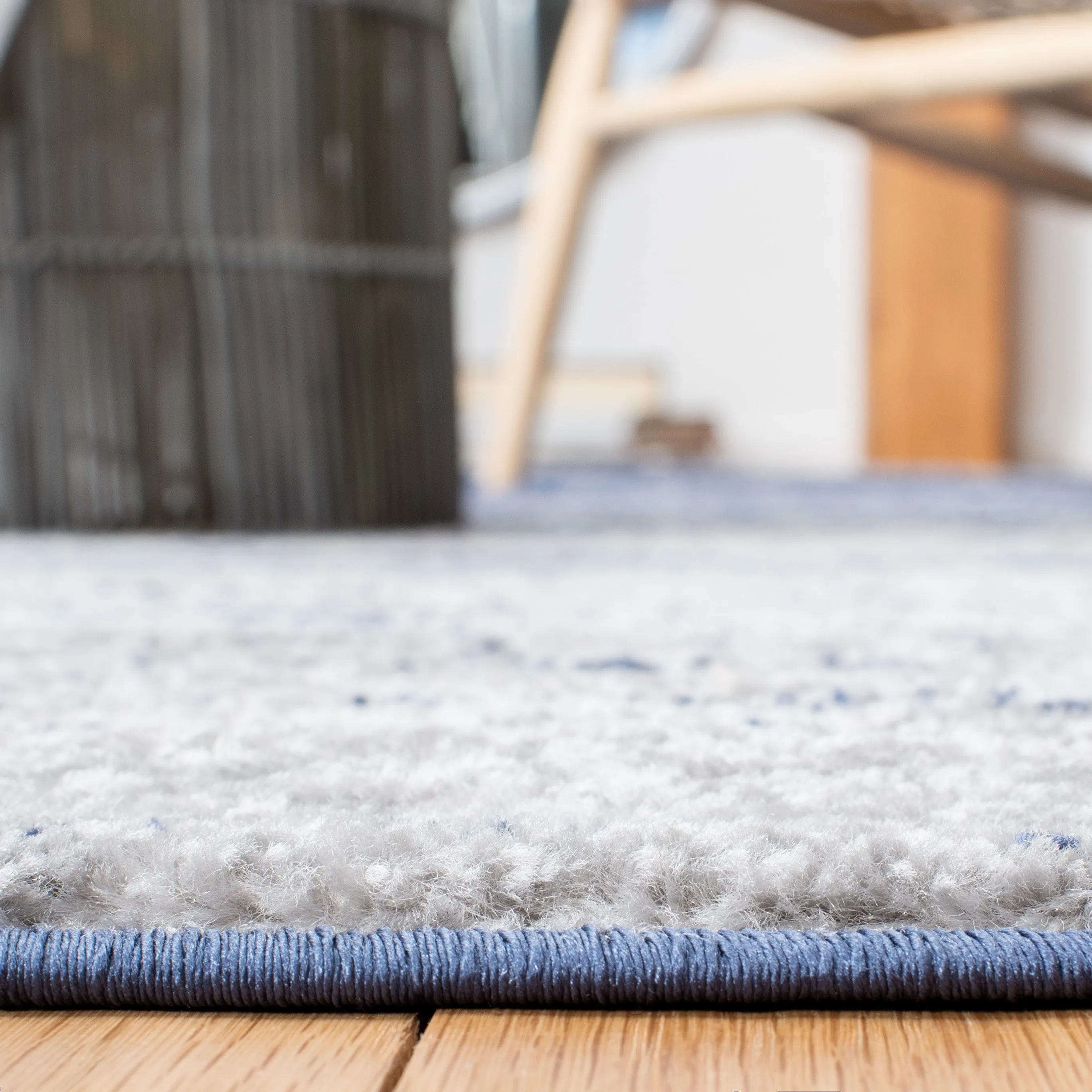 SAFAVIEH Adirondack Mieko Modern Ombre Distressed Area Rug