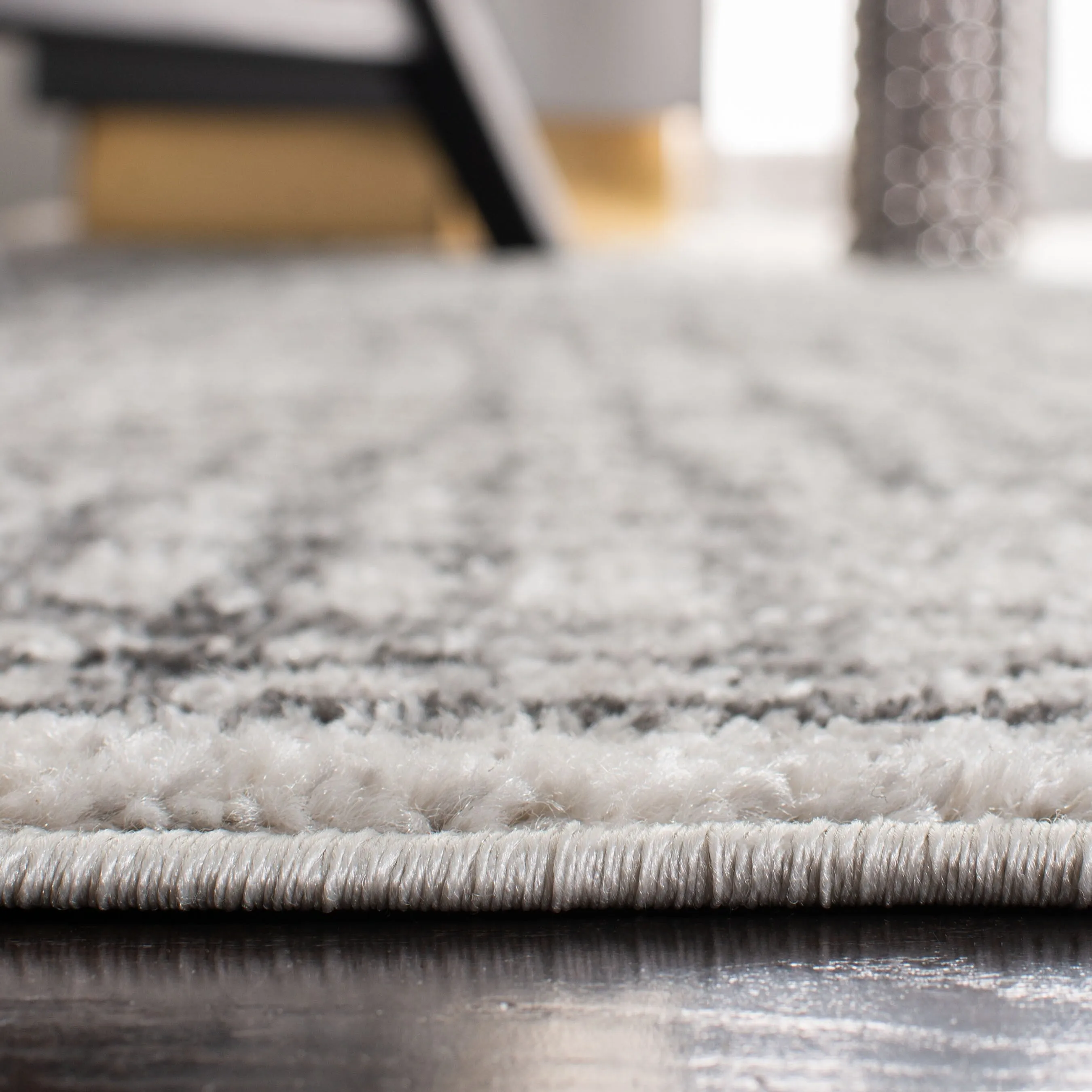 SAFAVIEH Adirondack Zoltanne Grid Distressed Rug