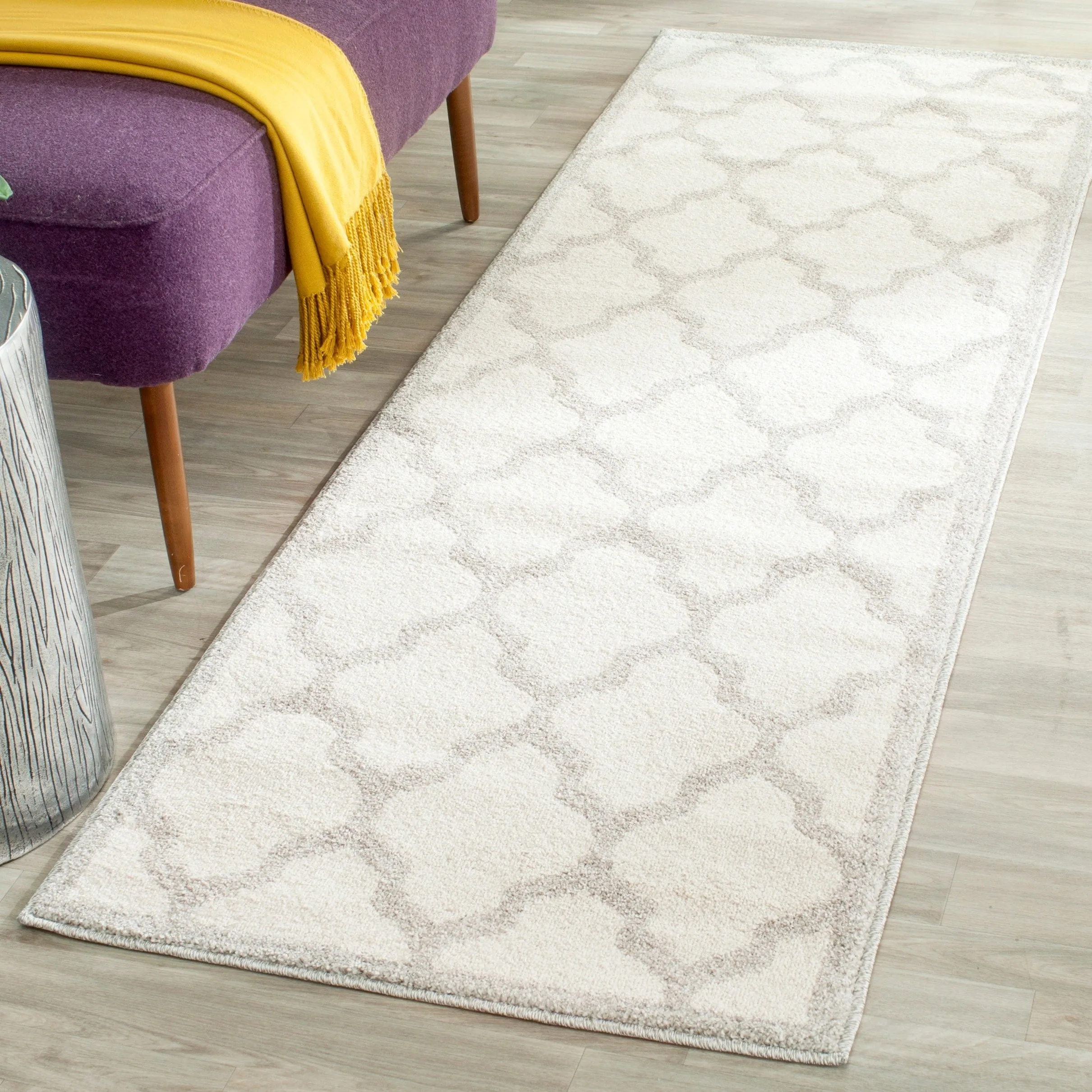 SAFAVIEH Amherst Machi Modern Rug