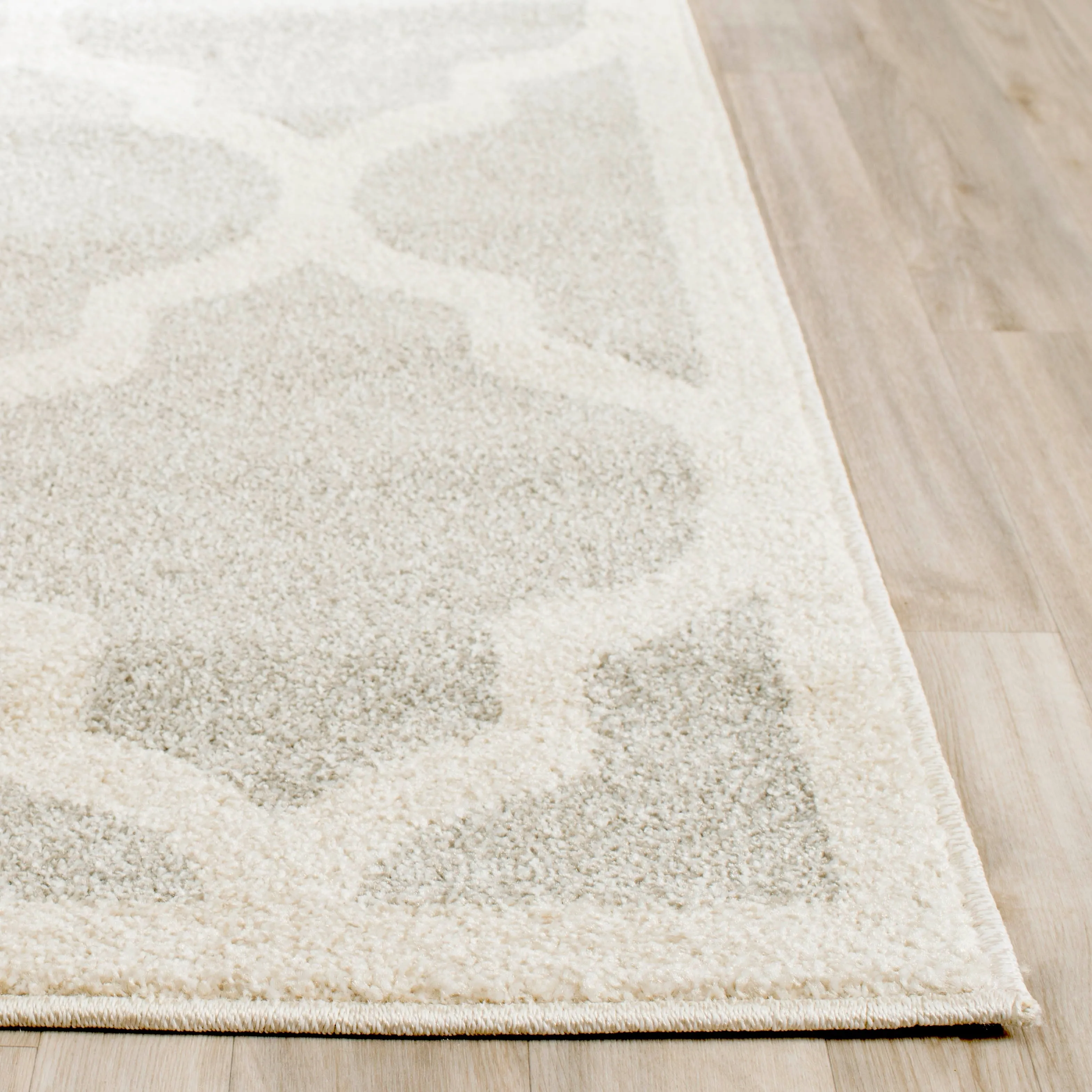SAFAVIEH Amherst Machi Modern Rug