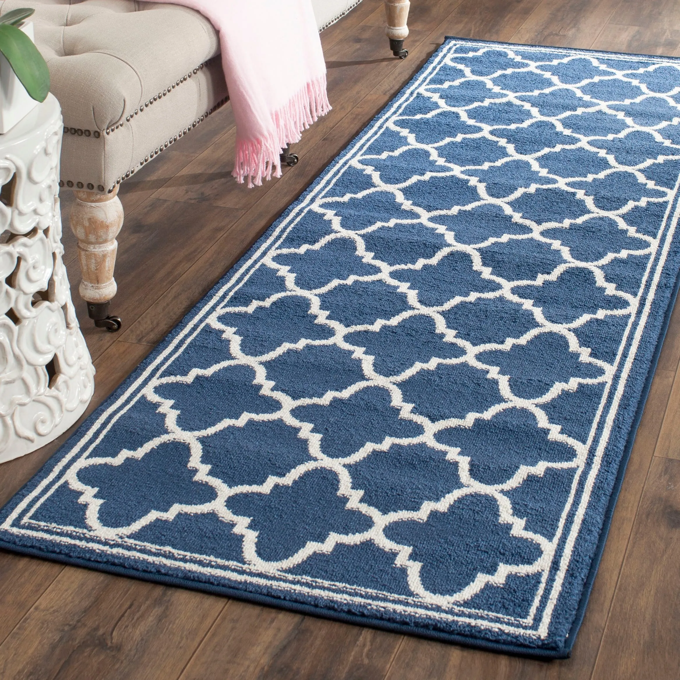 SAFAVIEH Amherst Namira Trellis Rug