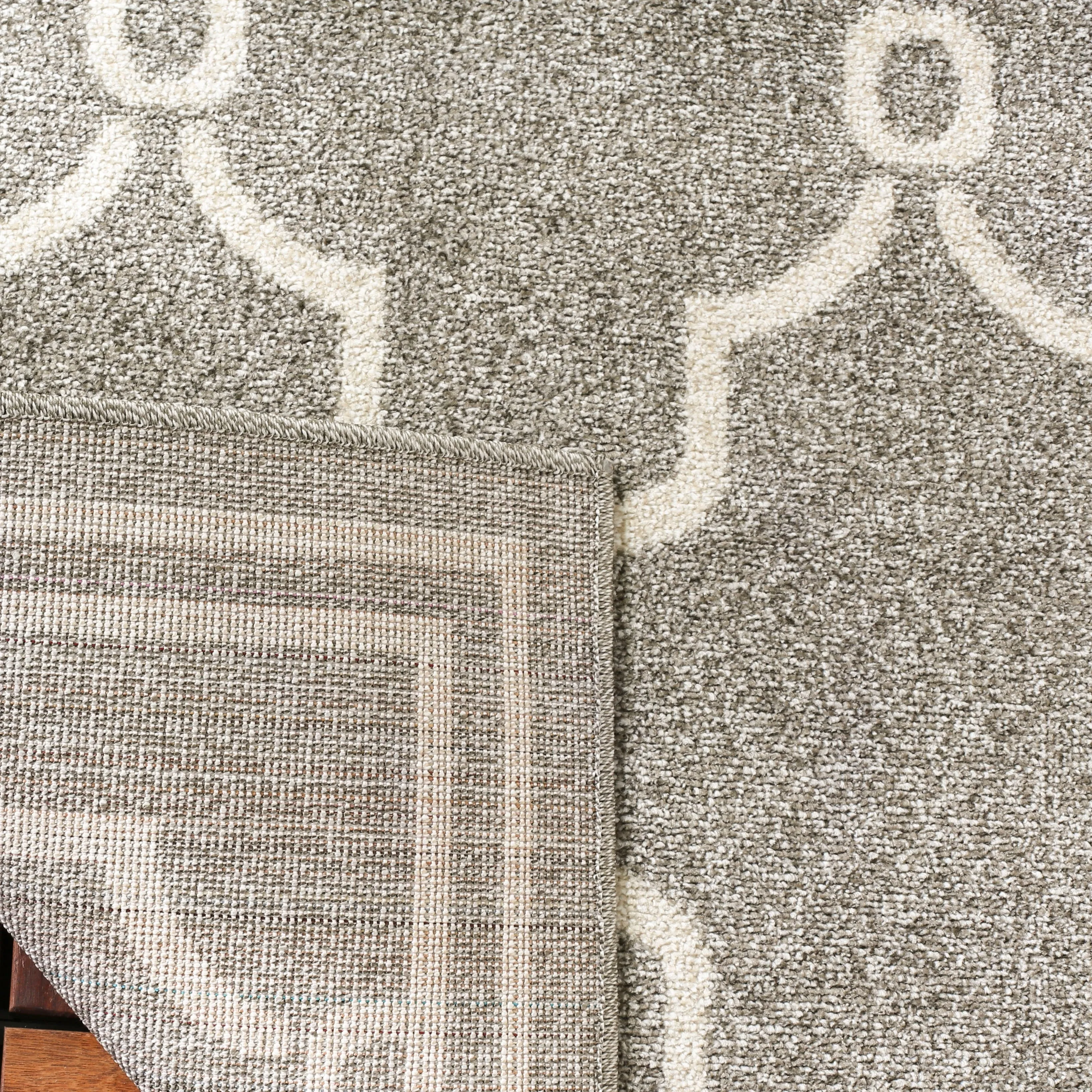 SAFAVIEH Amherst Nargis Modern Rug