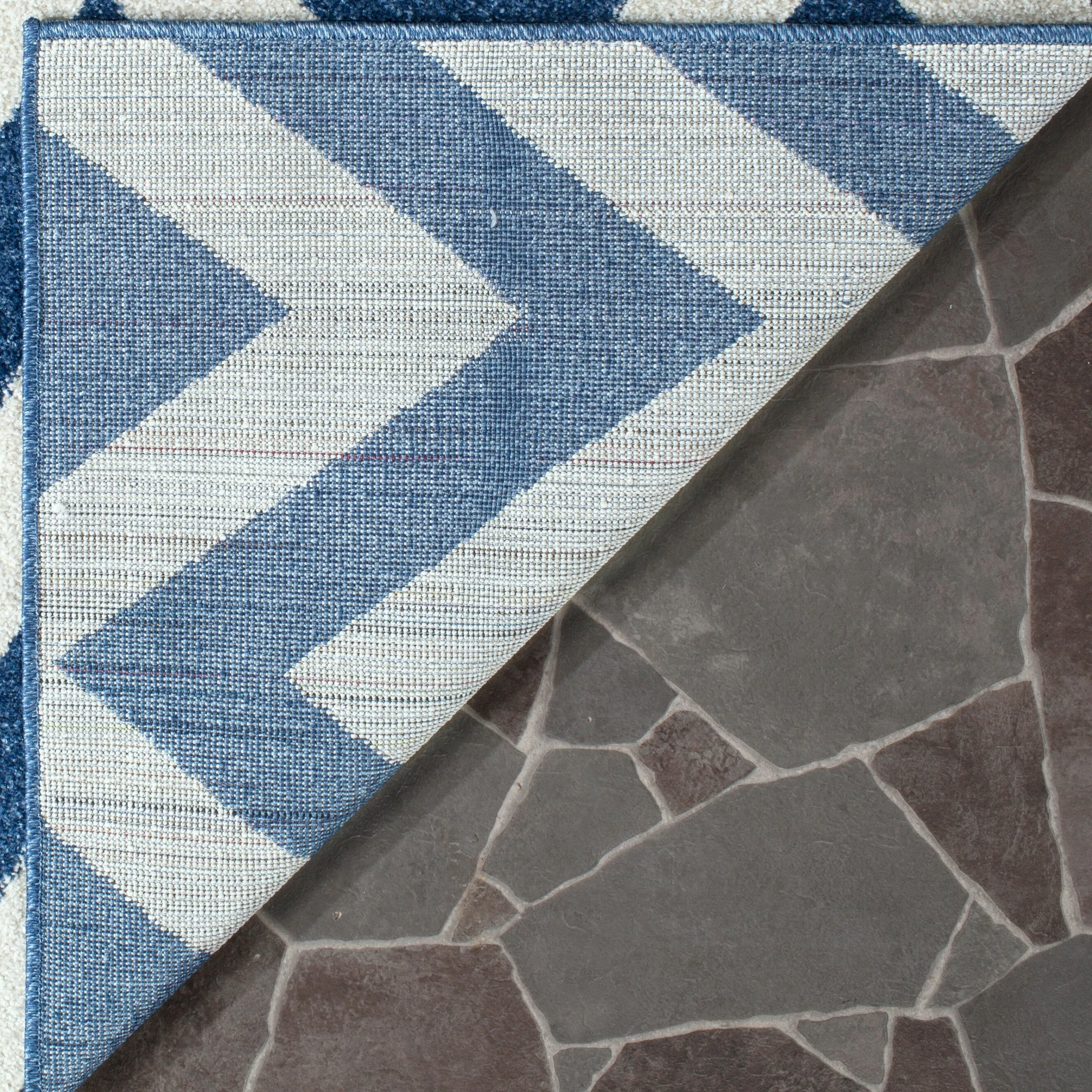 SAFAVIEH Amherst Rinny Modern Rug