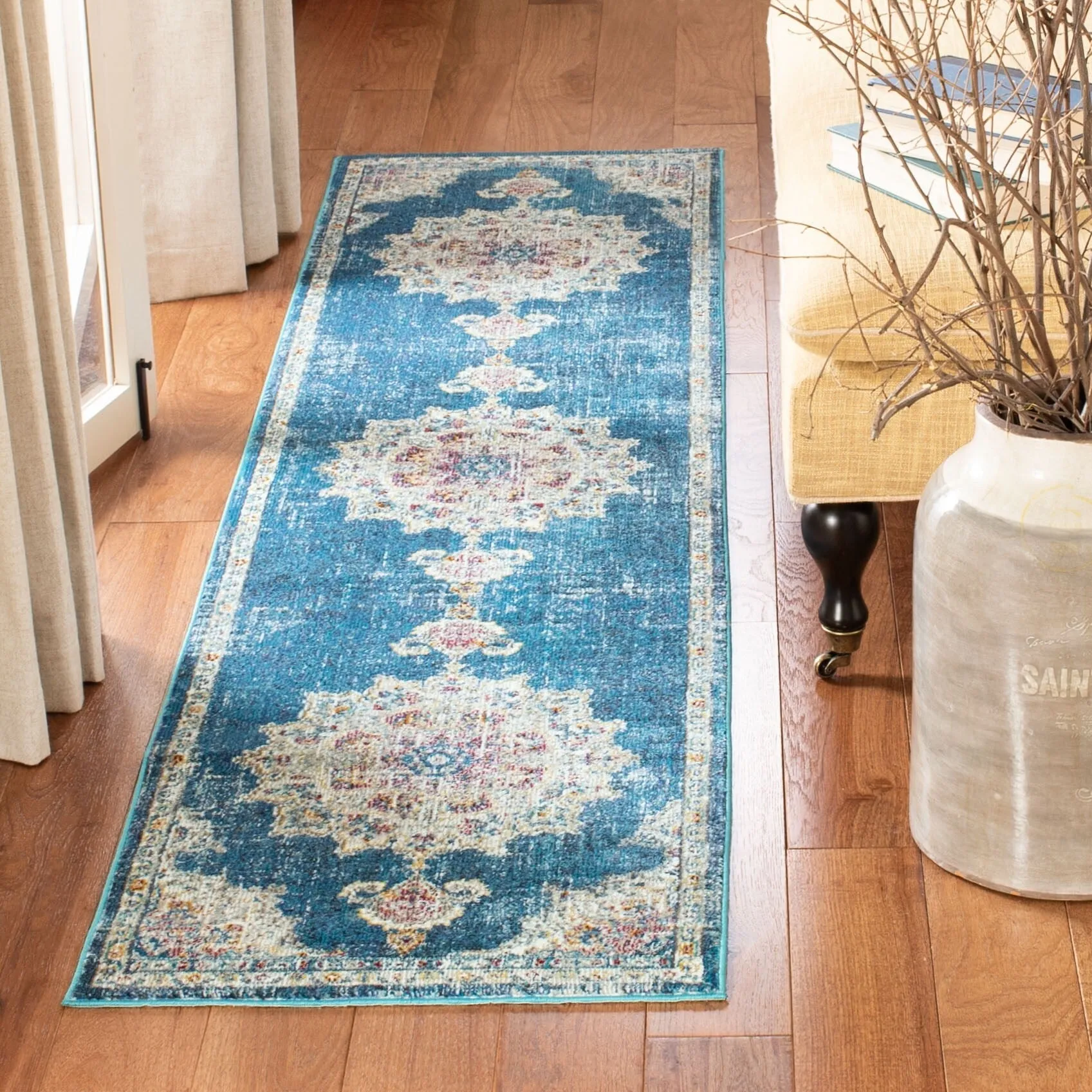 SAFAVIEH Aria Prakseda Vintage Boho Oriental Rug