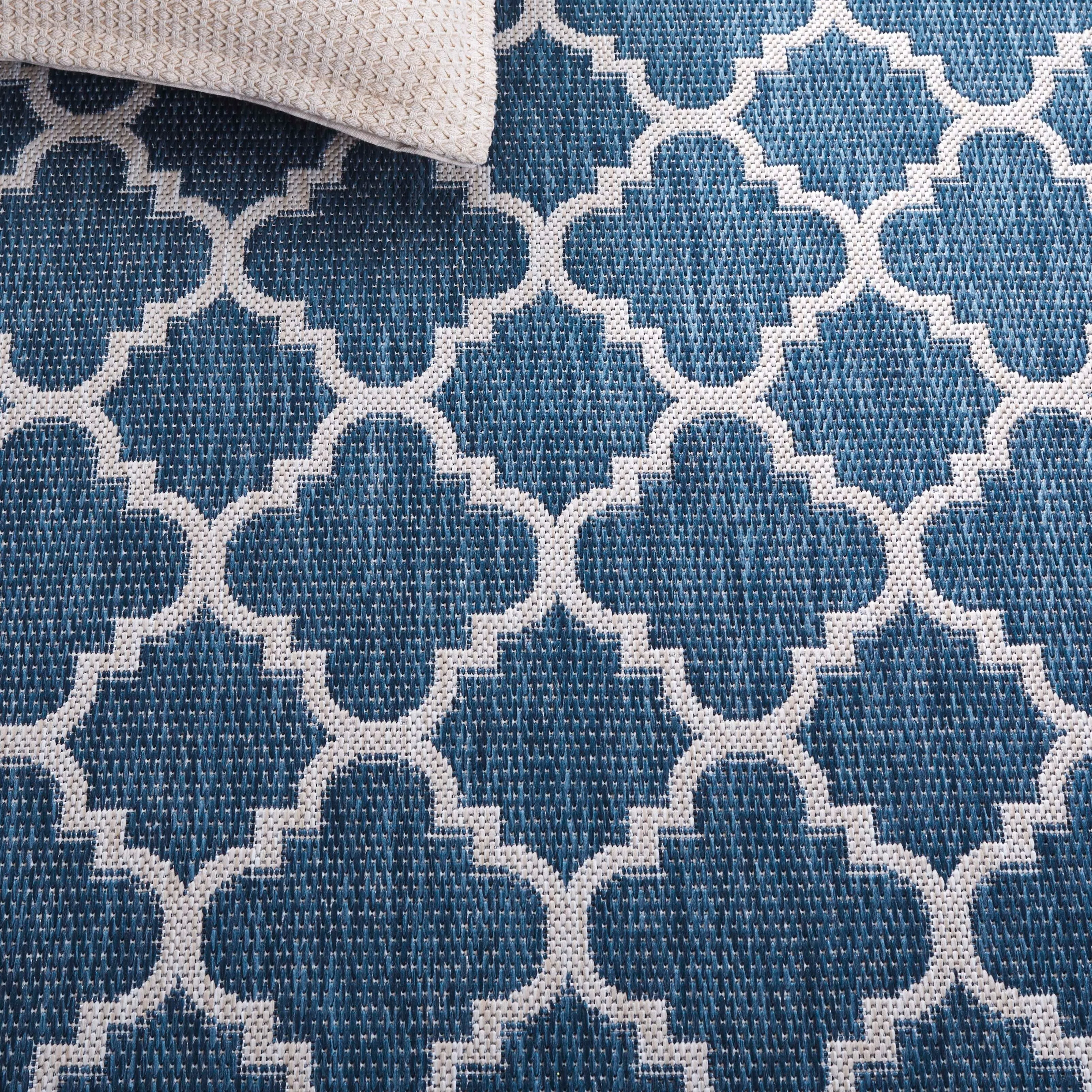 SAFAVIEH Beach House Elisaria Transitional Rug