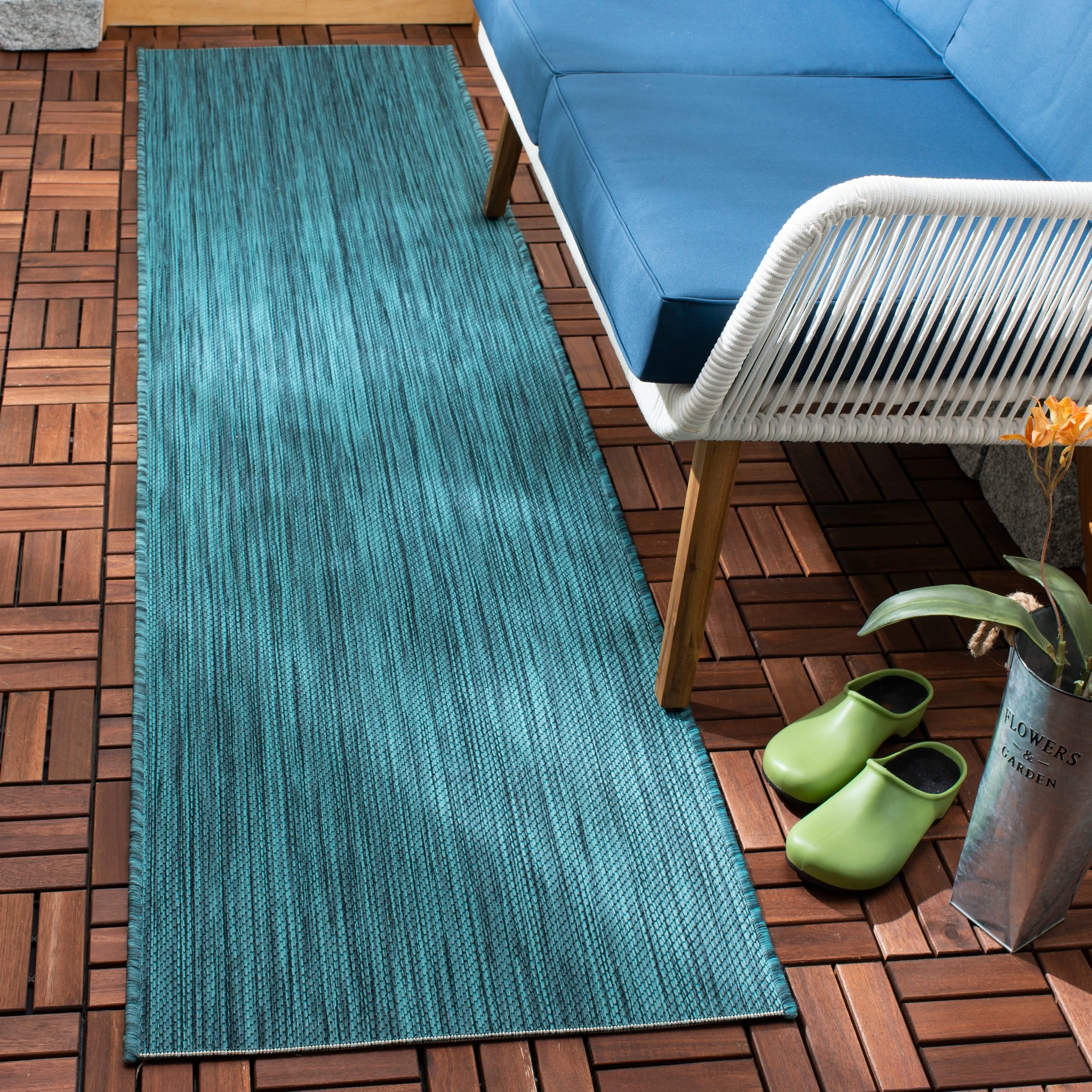 SAFAVIEH Beach House Guylene Indoor/ Outdoor Waterproof Patio Backyard Rug