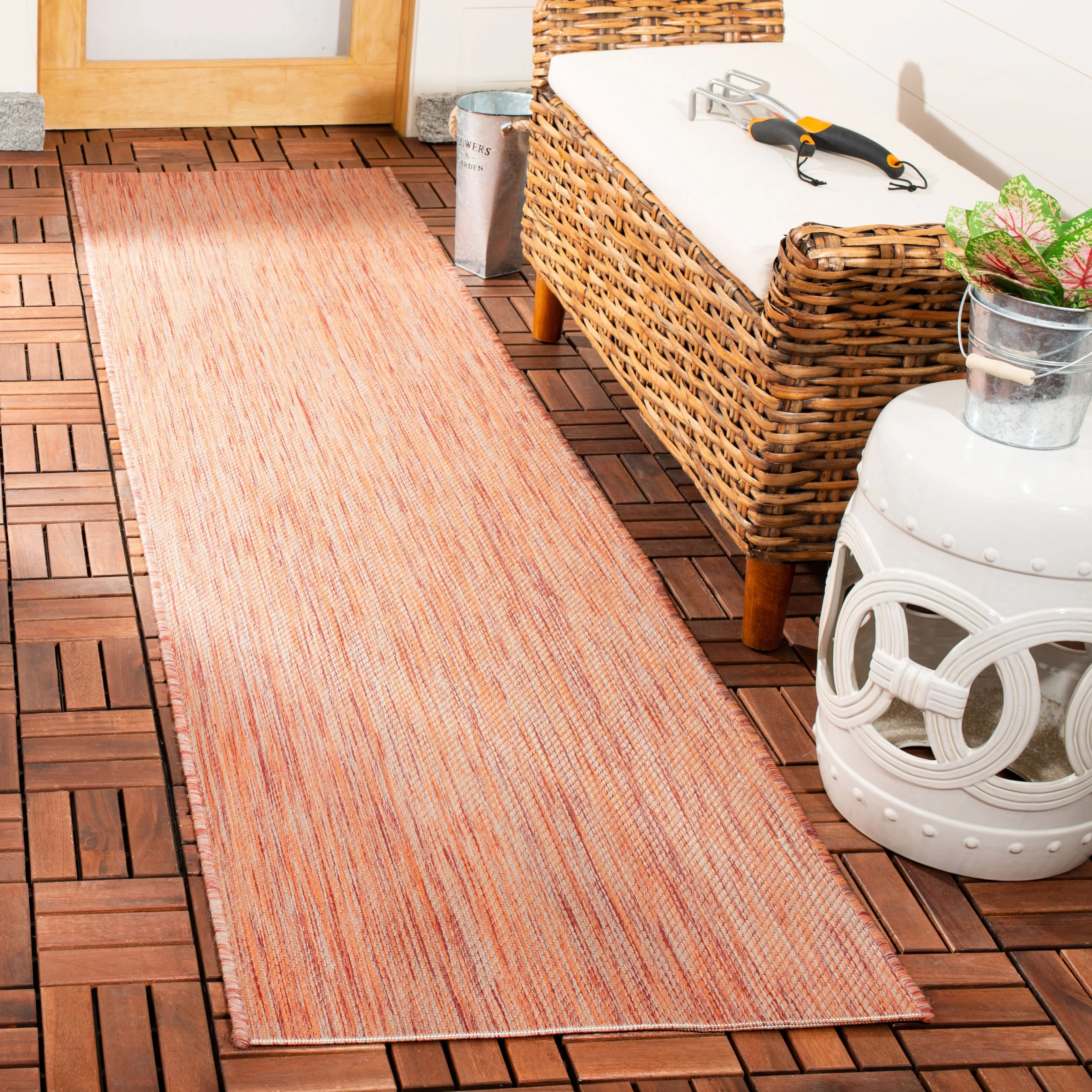 SAFAVIEH Beach House Guylene Indoor/ Outdoor Waterproof Patio Backyard Rug
