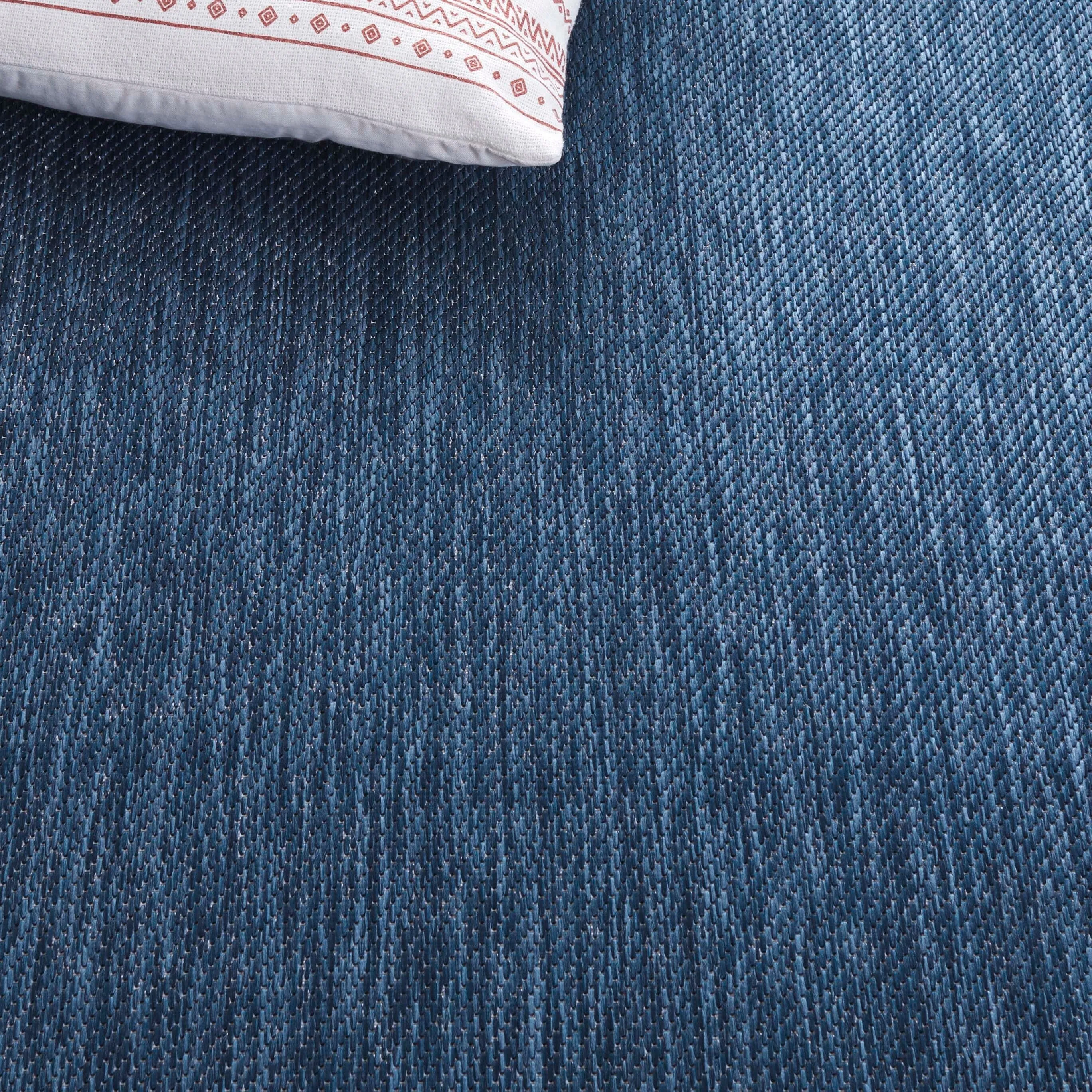 SAFAVIEH Beach House Umbra Transitional Rug