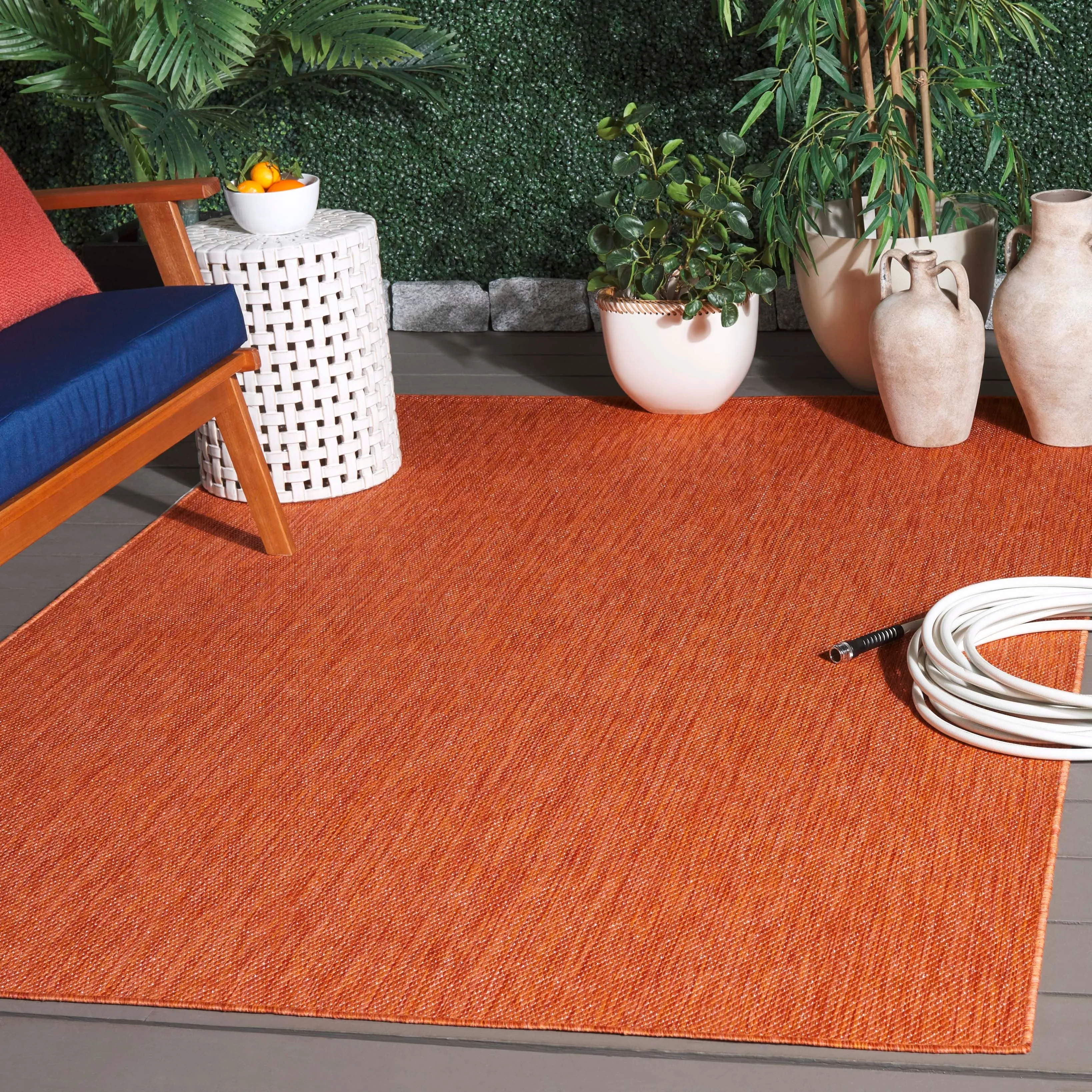 SAFAVIEH Beach House Umbra Transitional Rug