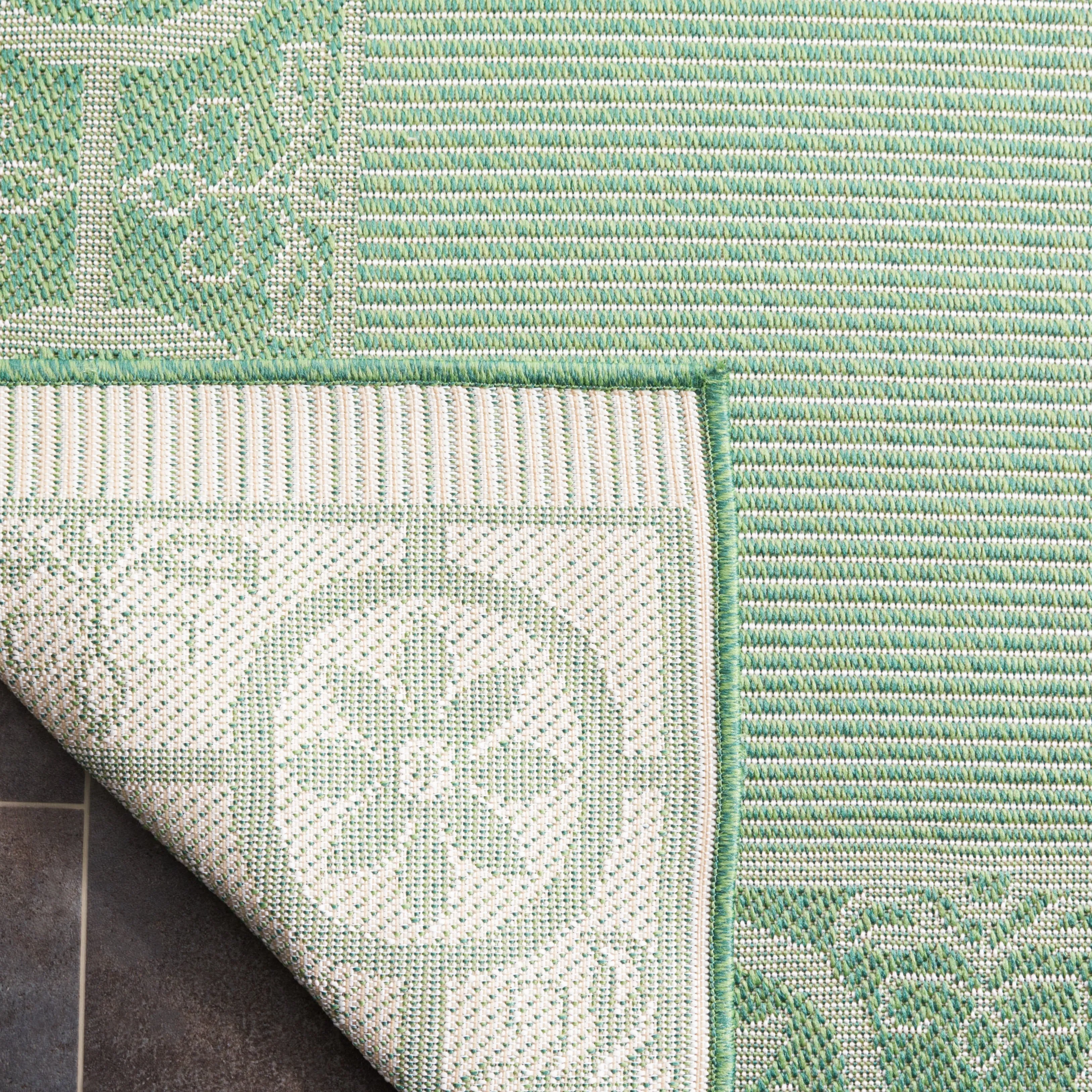 SAFAVIEH Bermuda Broerine Geometric Indoor/Outdoor Waterproof Rug