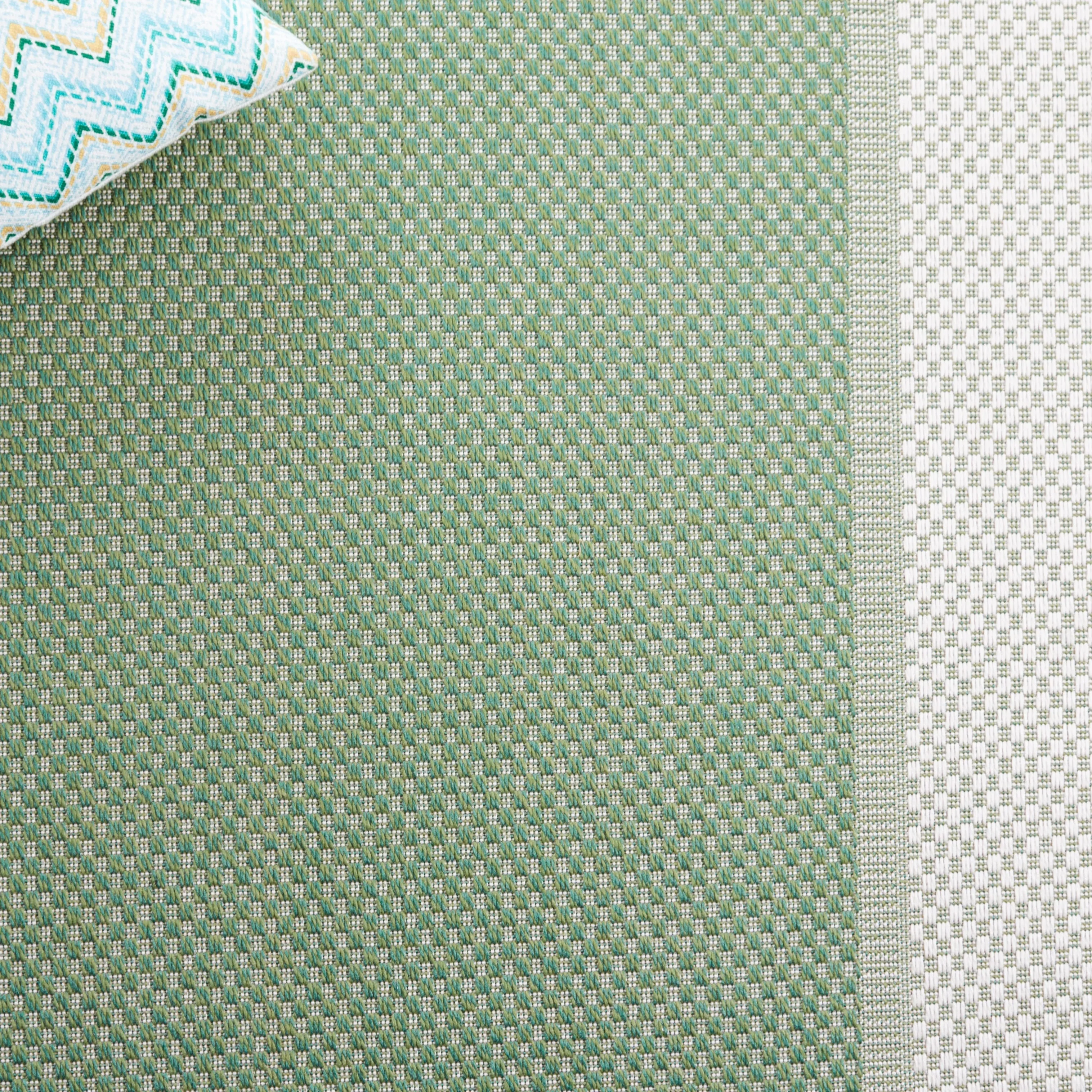SAFAVIEH Bermuda Selfinaz Geometric Indoor/Outdoor Waterproof Rug
