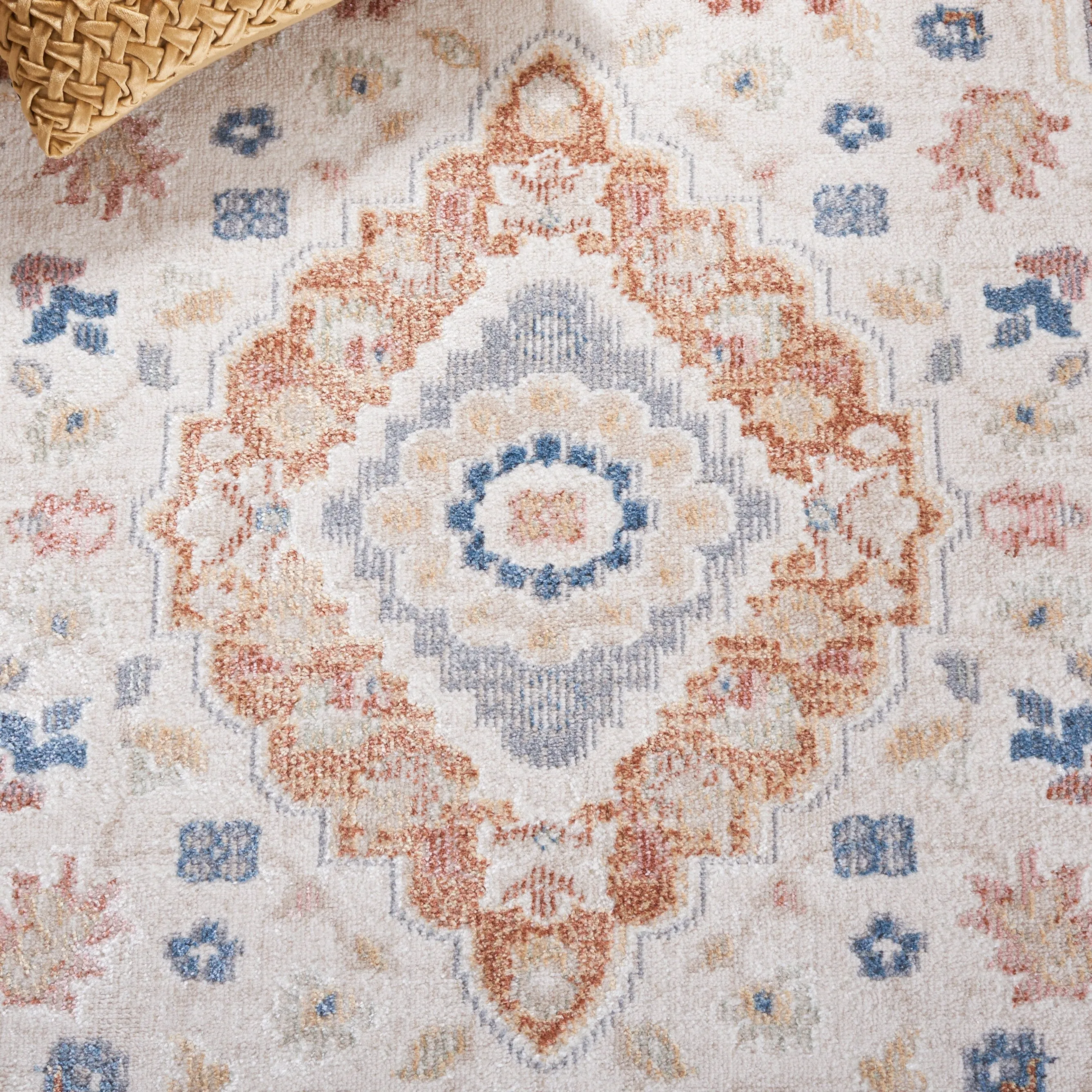 SAFAVIEH Blair Machine Washable Colombina Slip Resistant Oriental Rug