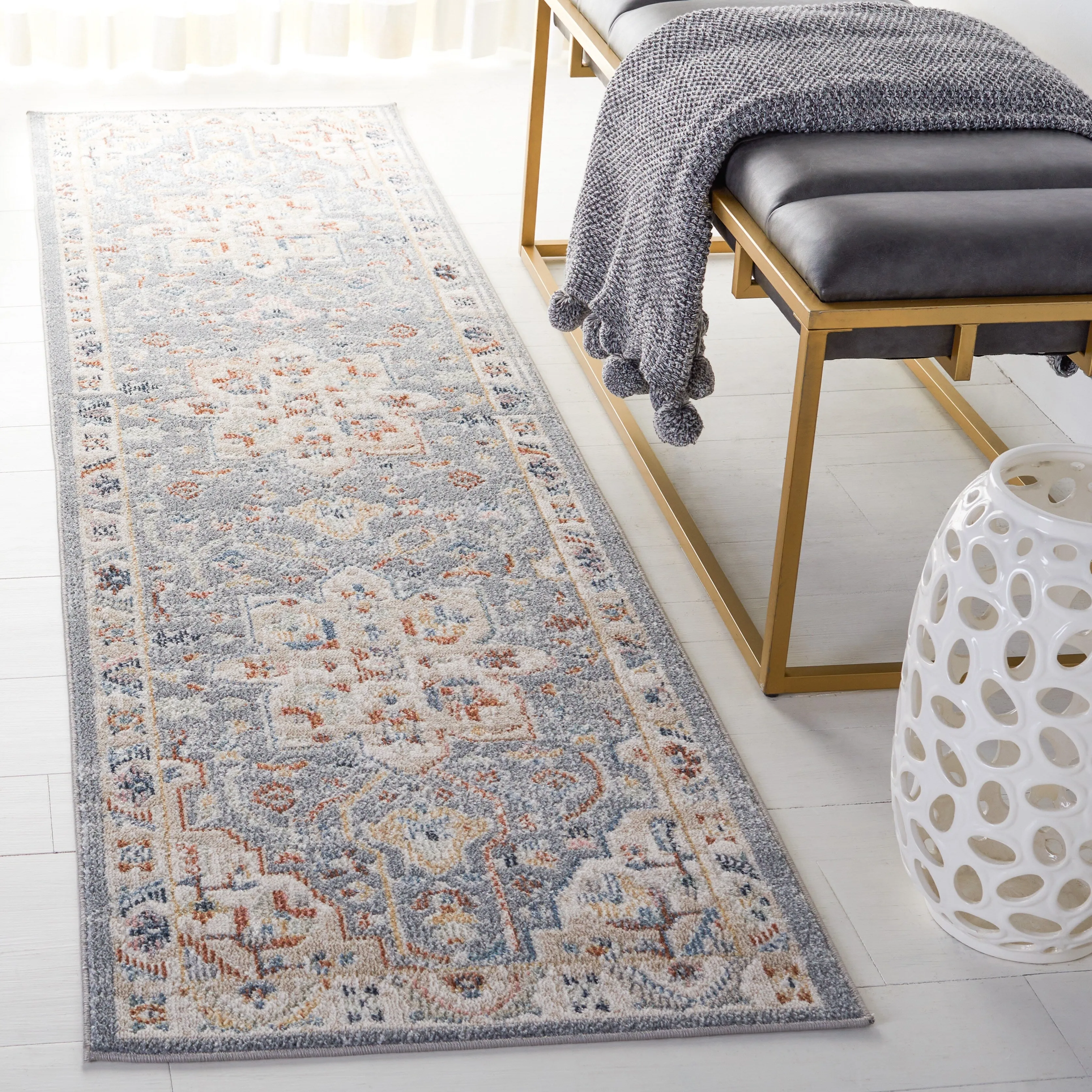SAFAVIEH Blair Machine Washable Malakah Slip Resistant Rug