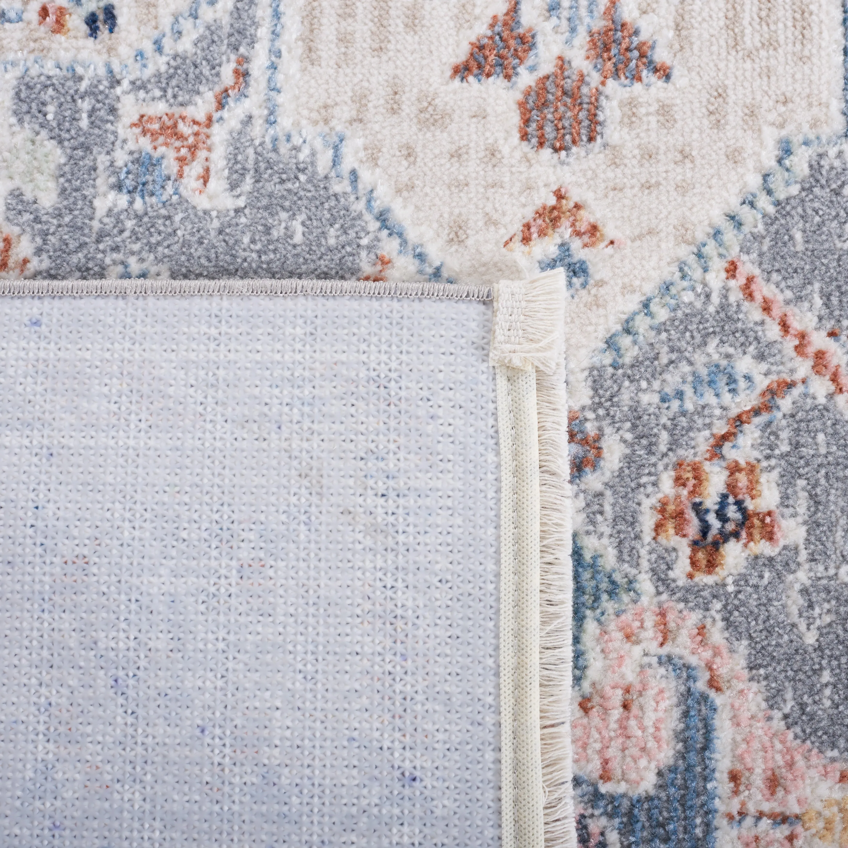SAFAVIEH Blair Machine Washable Malakah Slip Resistant Rug