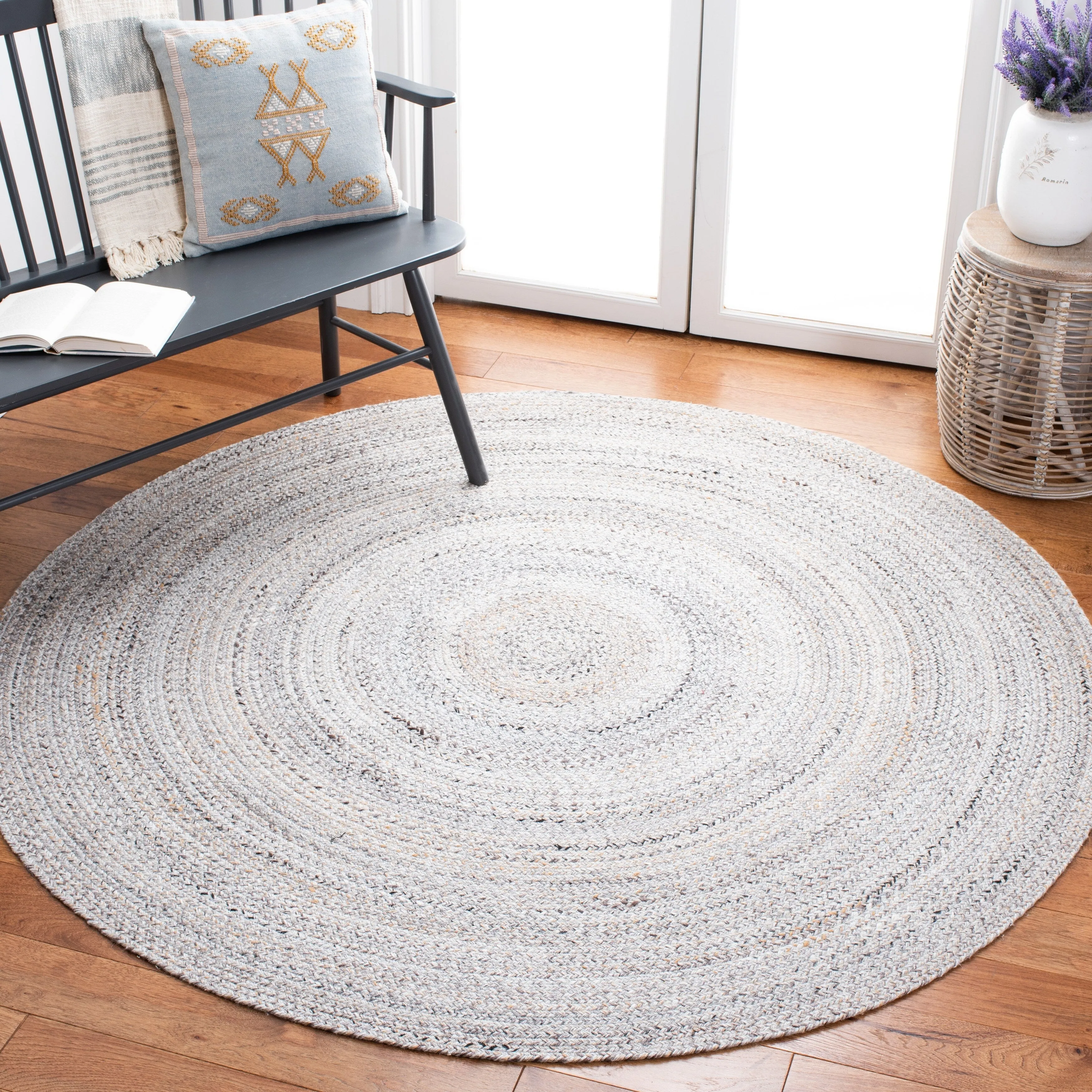 SAFAVIEH Braided Bjarnrin Flatweave Rug