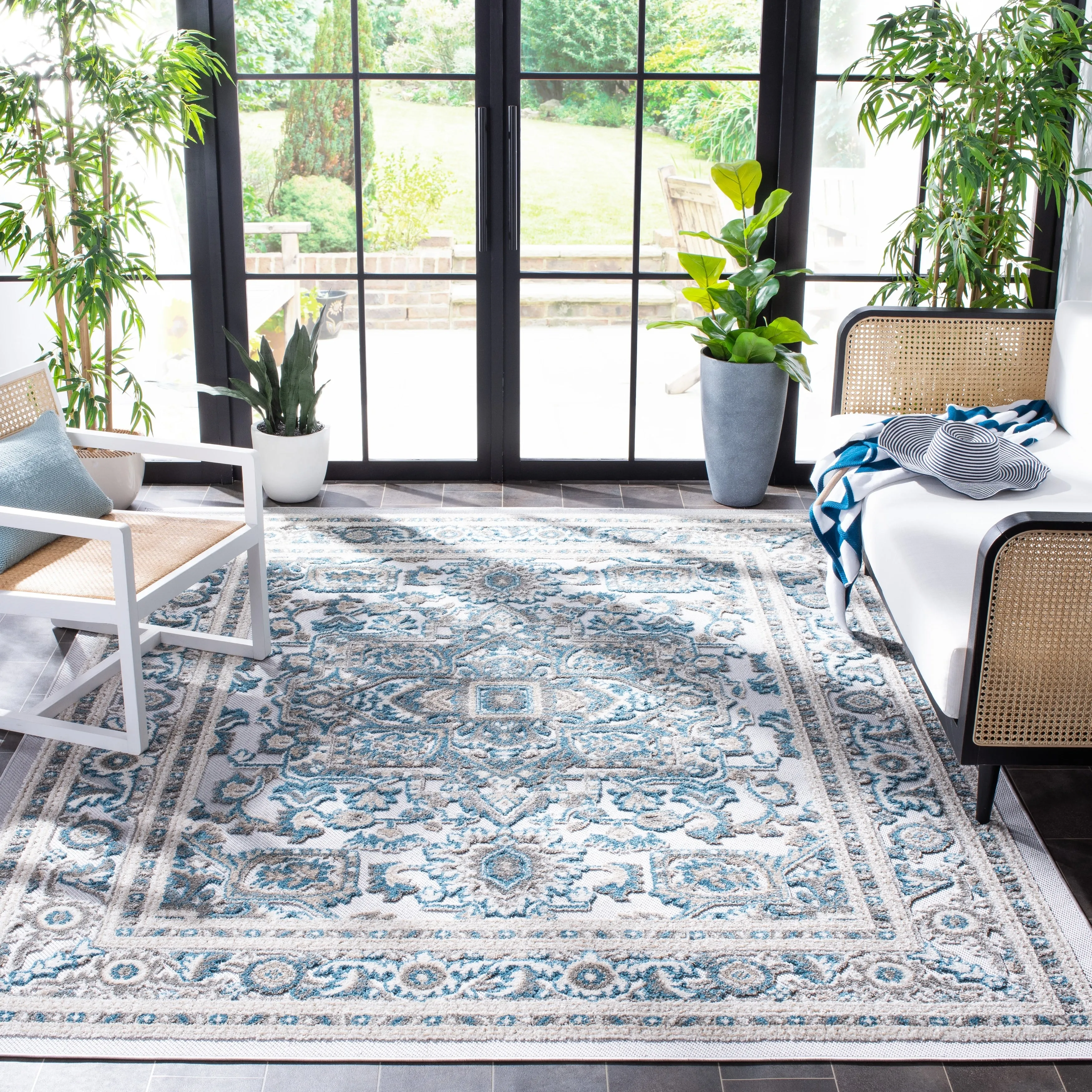 SAFAVIEH Cabana Alise Indoor/ Outdoor Waterproof Patio Rug