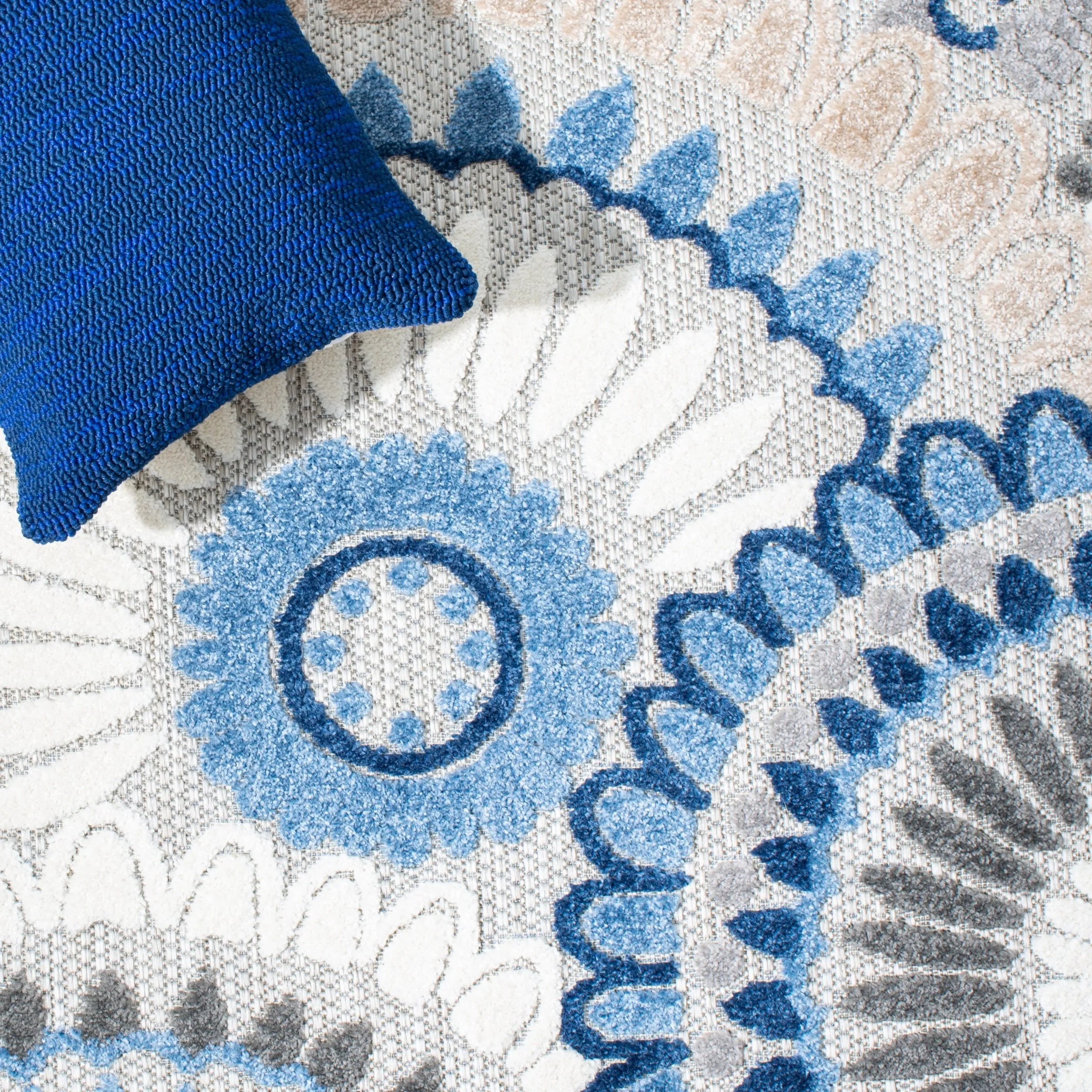 SAFAVIEH Cabana Marii Indoor/ Outdoor Waterproof Patio Floral Rug
