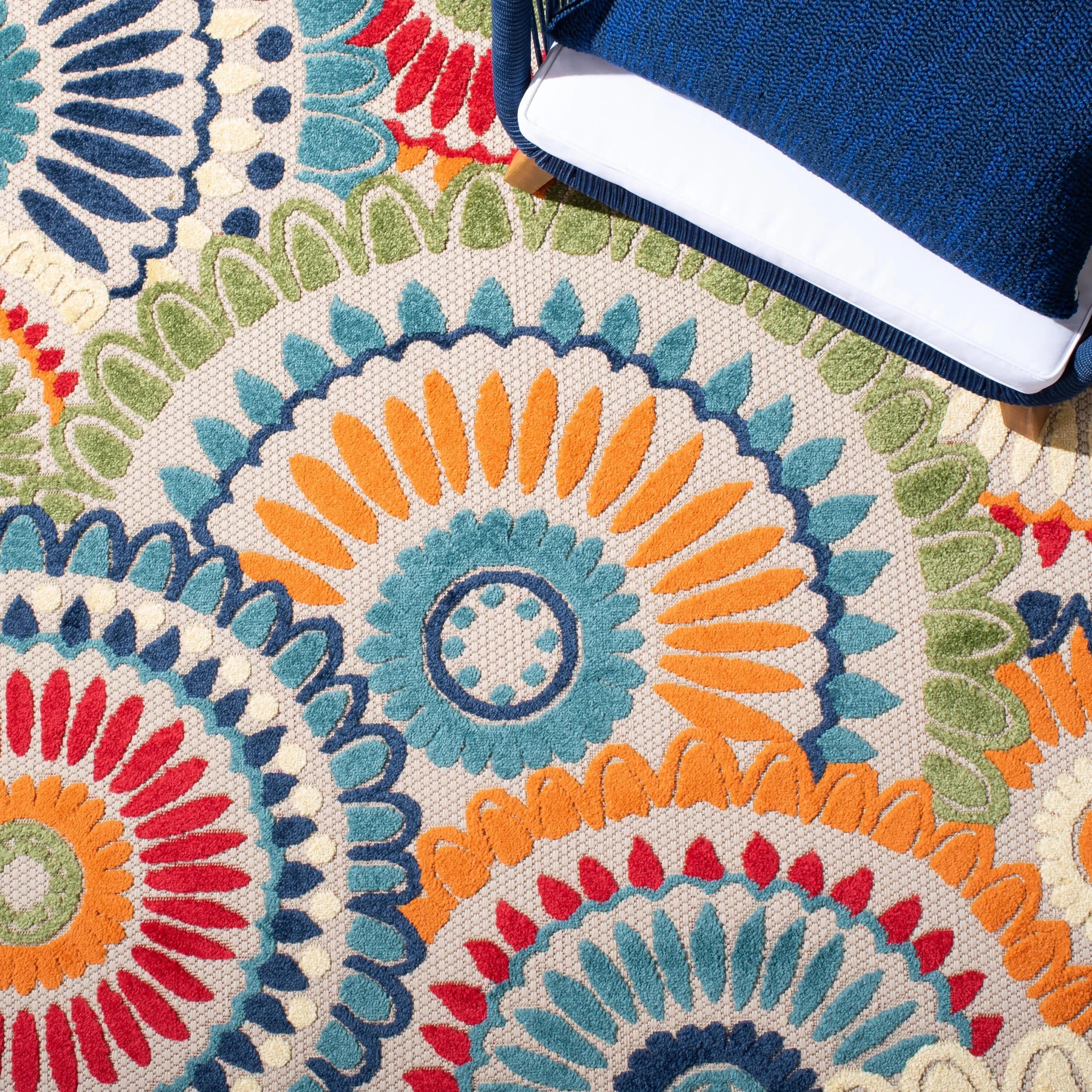 SAFAVIEH Cabana Marii Indoor/ Outdoor Waterproof Patio Floral Rug