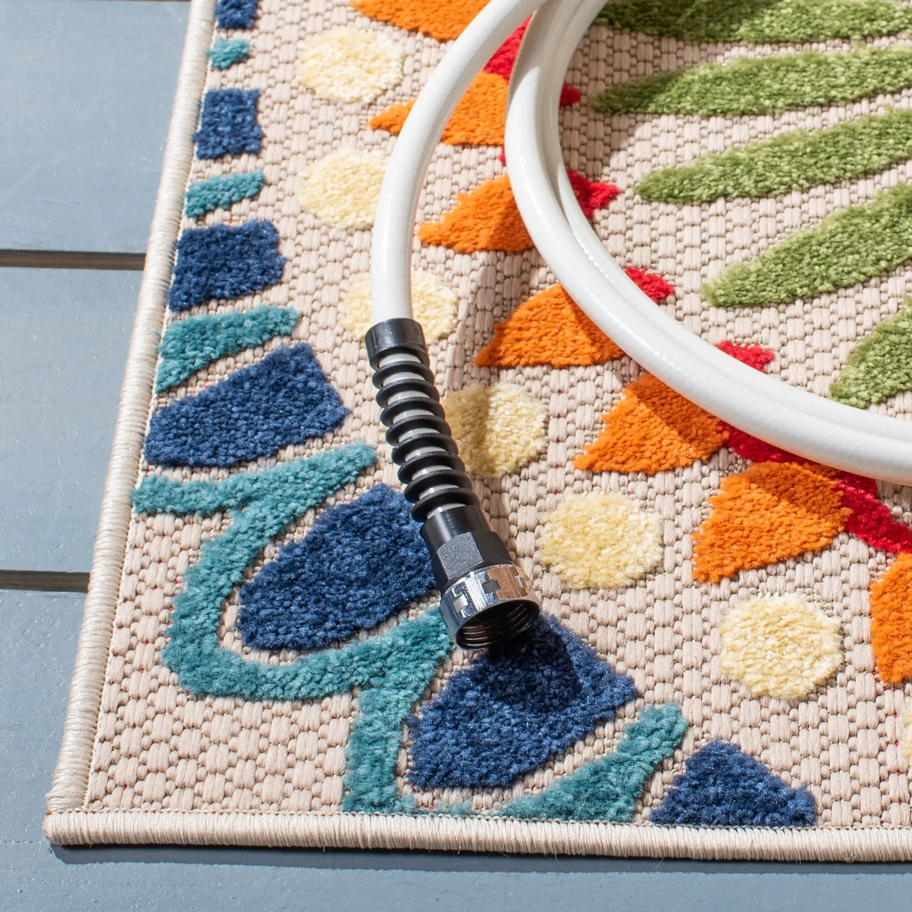 SAFAVIEH Cabana Marii Indoor/ Outdoor Waterproof Patio Floral Rug