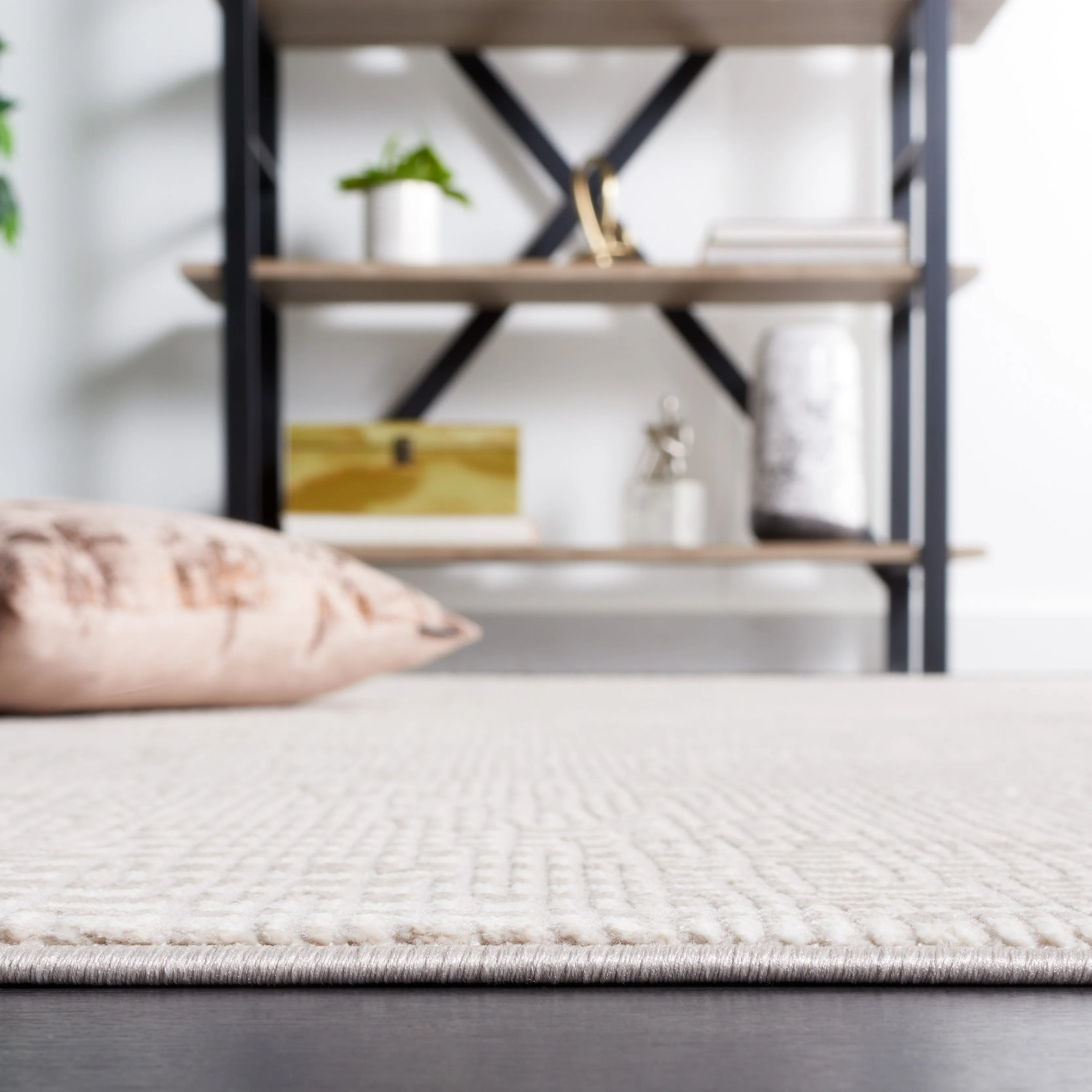 SAFAVIEH Continental Epaminonda Modern Rug