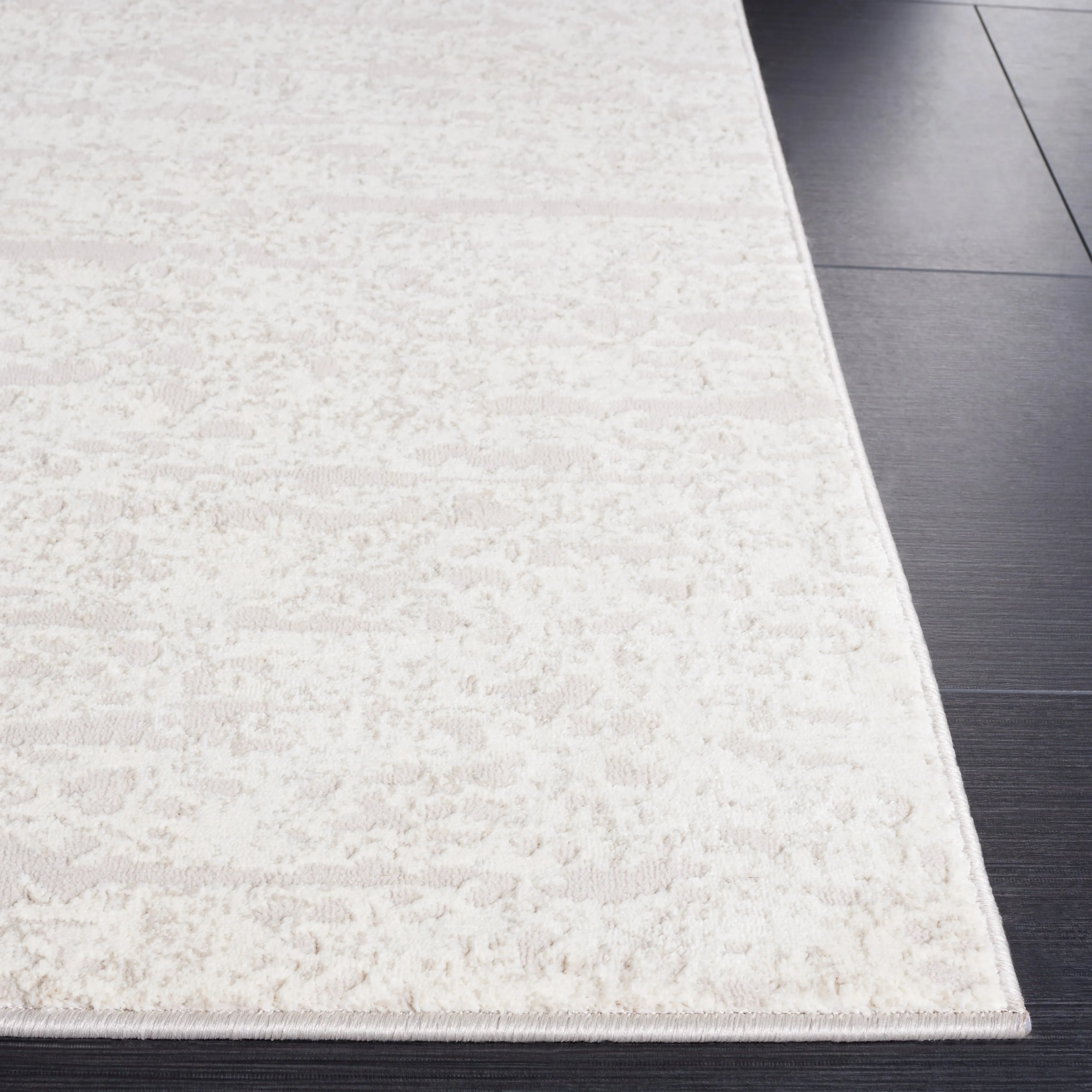 SAFAVIEH Continental Zsuzsi Modern Rug