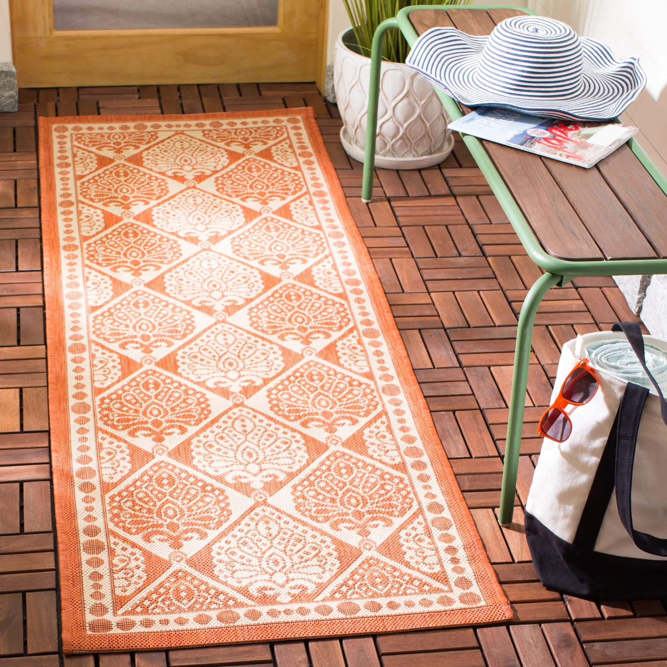 SAFAVIEH Courtyard Birgit Indoor/ Outdoor Waterproof Patio Backyard Rug