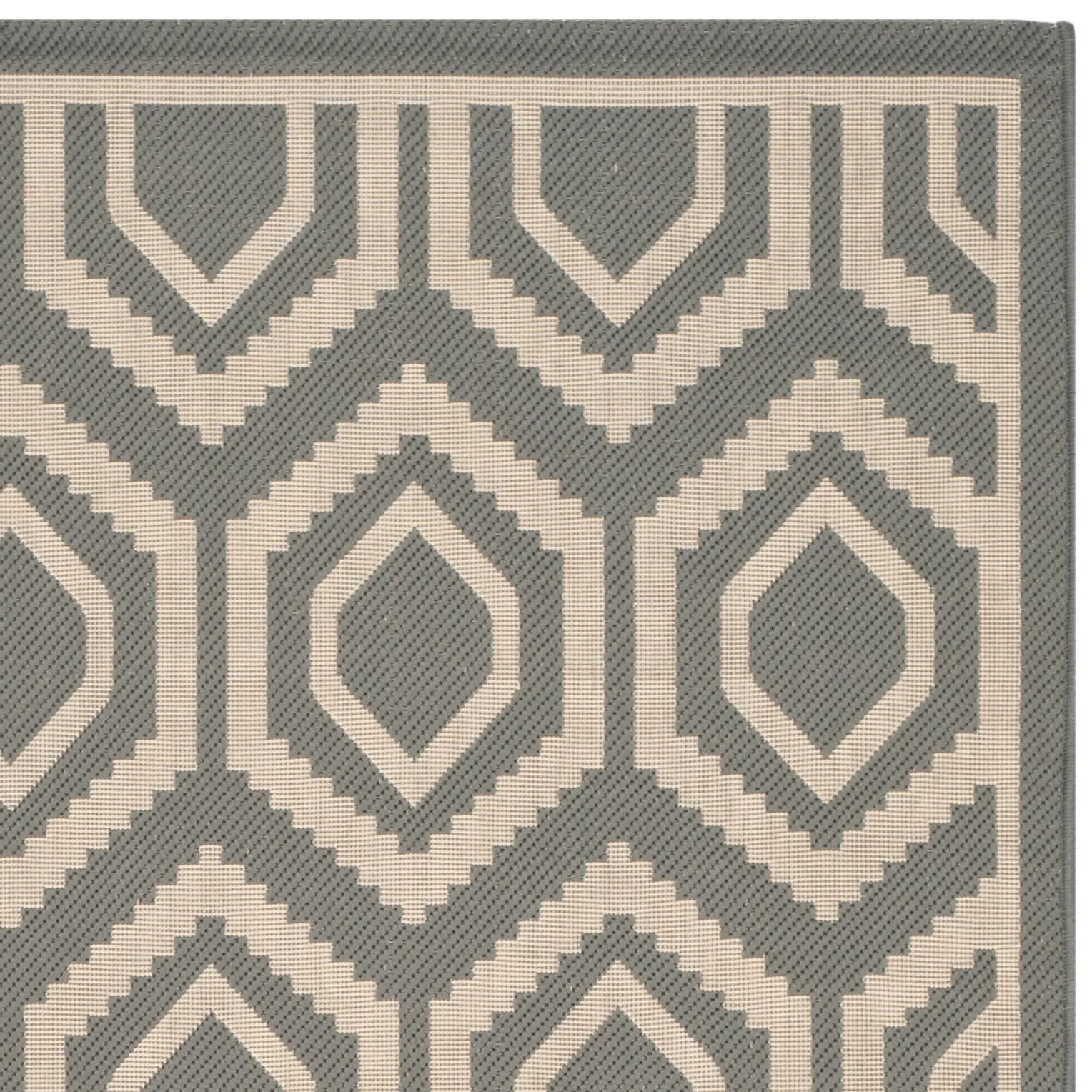 SAFAVIEH Courtyard Carolee Indoor/ Outdoor Patio Backyard Rug