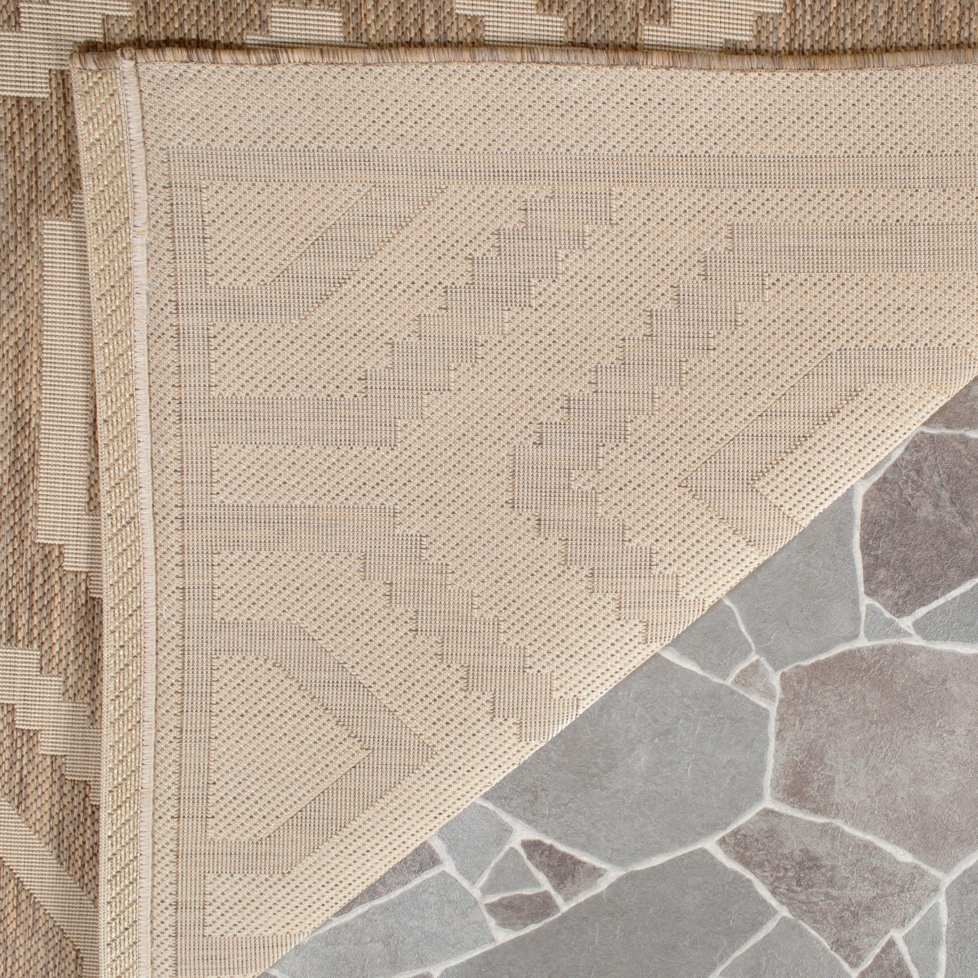 SAFAVIEH Courtyard Carolee Indoor/ Outdoor Patio Backyard Rug
