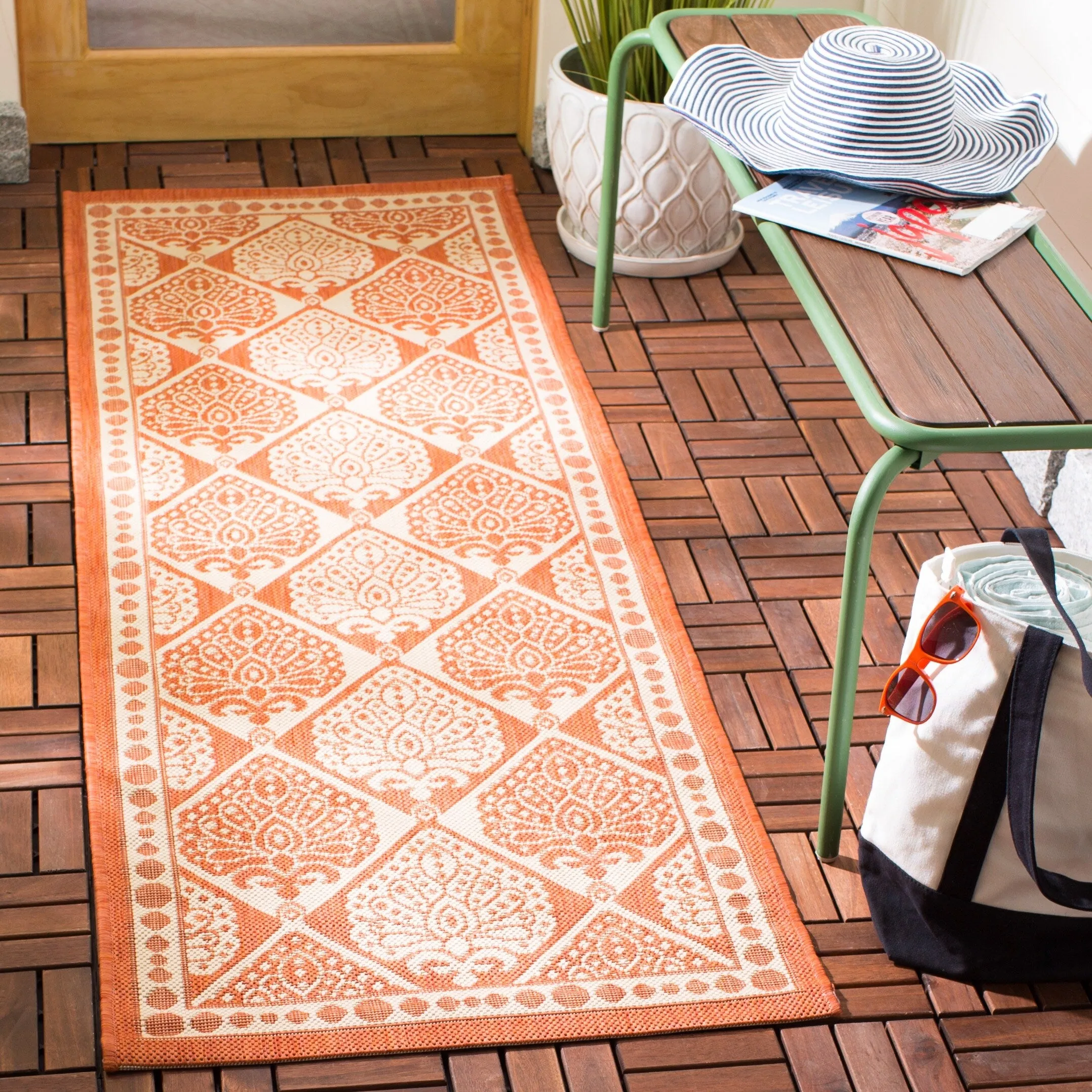 SAFAVIEH Courtyard Evangelina Indoor/ Outdoor Waterproof Patio Backyard Rug