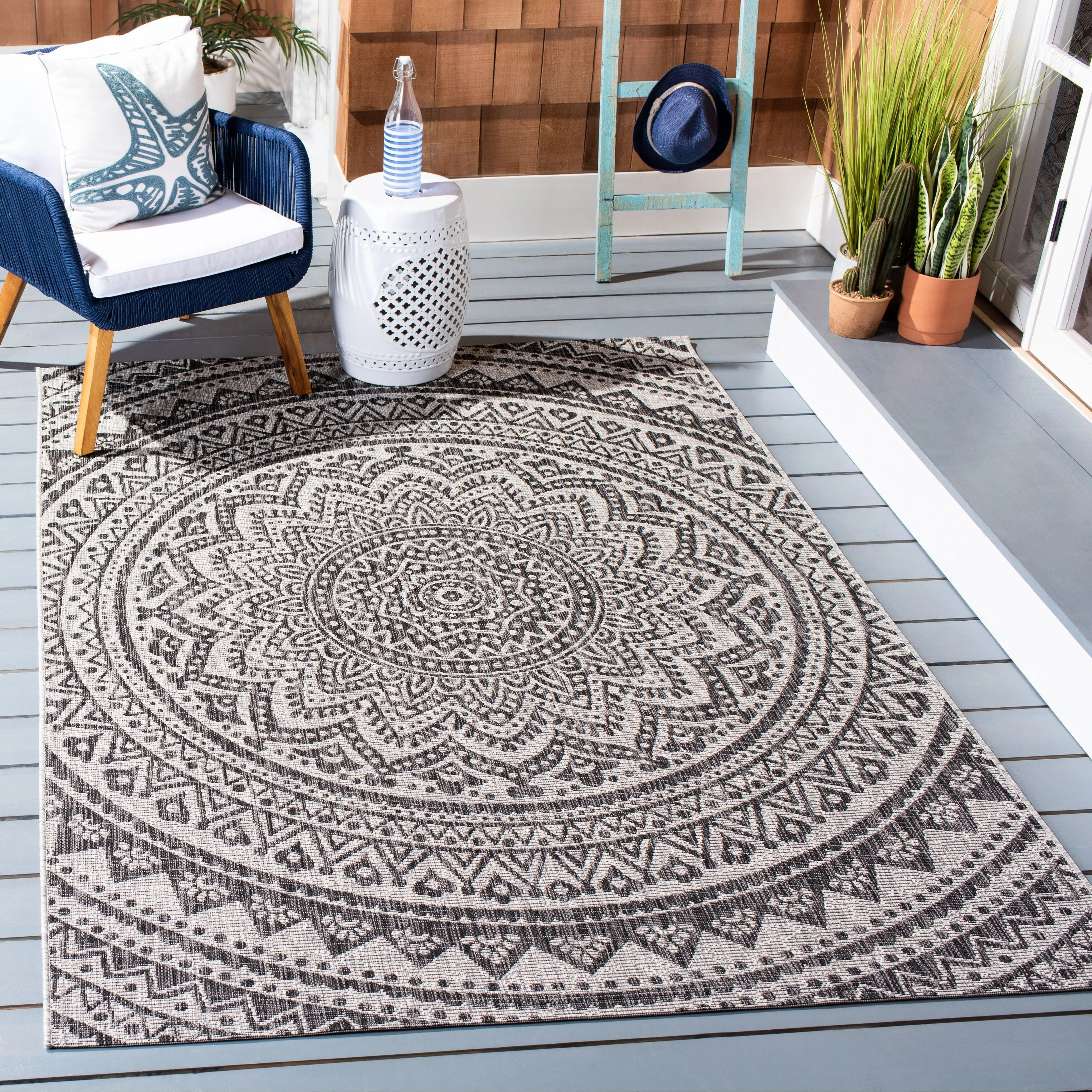 SAFAVIEH Courtyard Madelijne Indoor/ Outdoor Waterproof Patio Backyard Rug