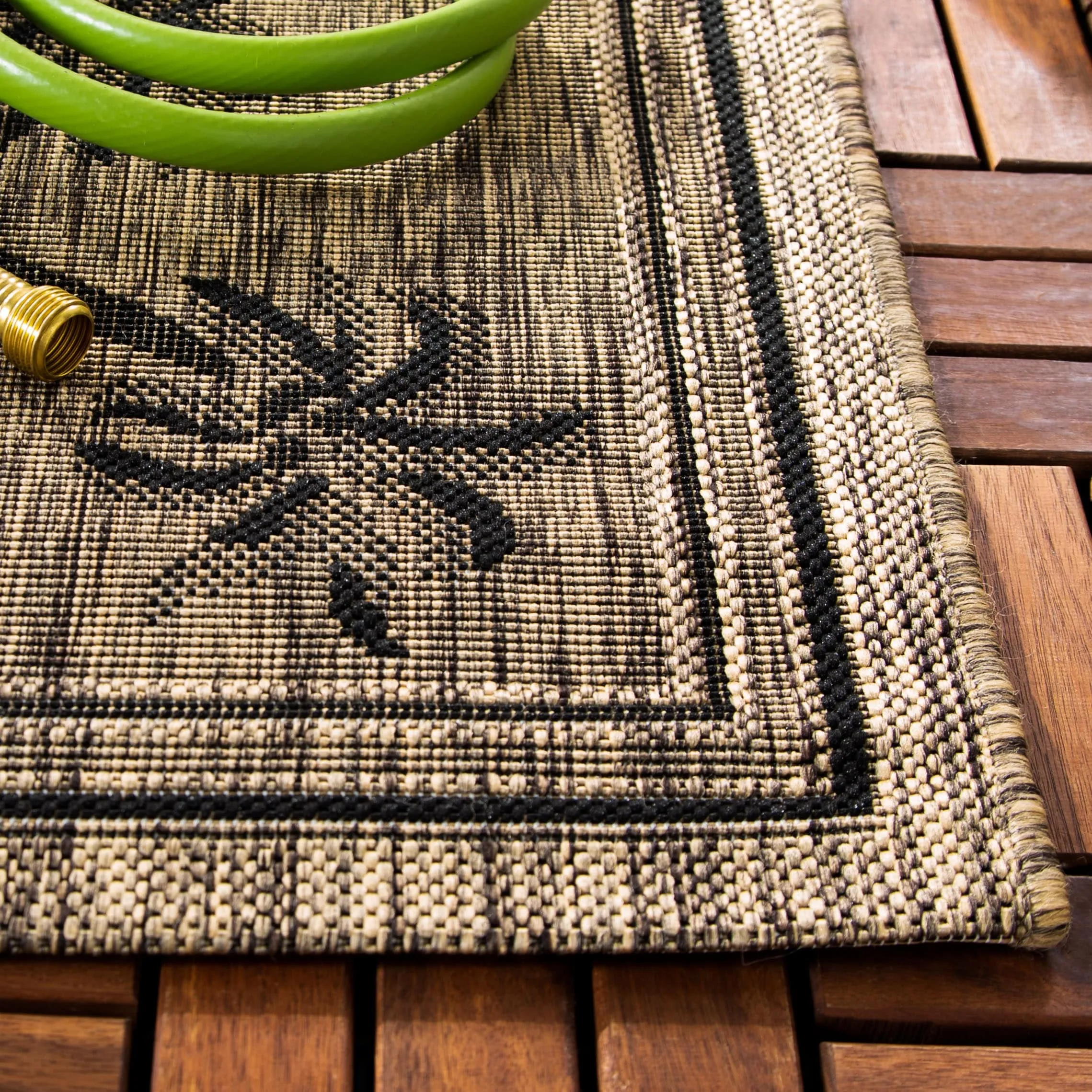 SAFAVIEH Courtyard Merilin Indoor/ Outdoor Geometric Area Rug